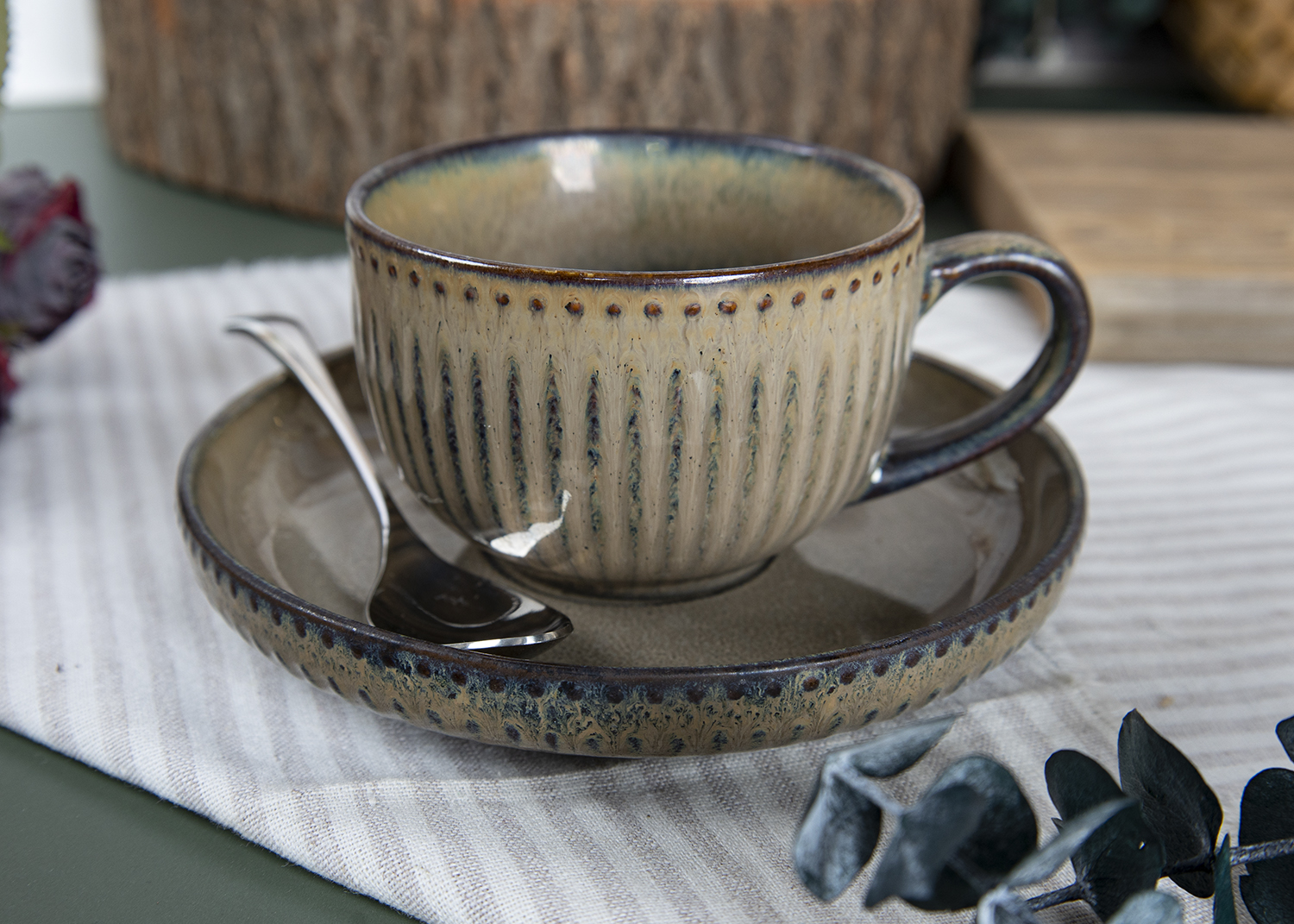 CHANGSHA HAPPY GO Vintage Matte Embossed Striped Stoneware Mug Set with Handcrafted Texture for Coffee and Tea  |happygodinnerware.com