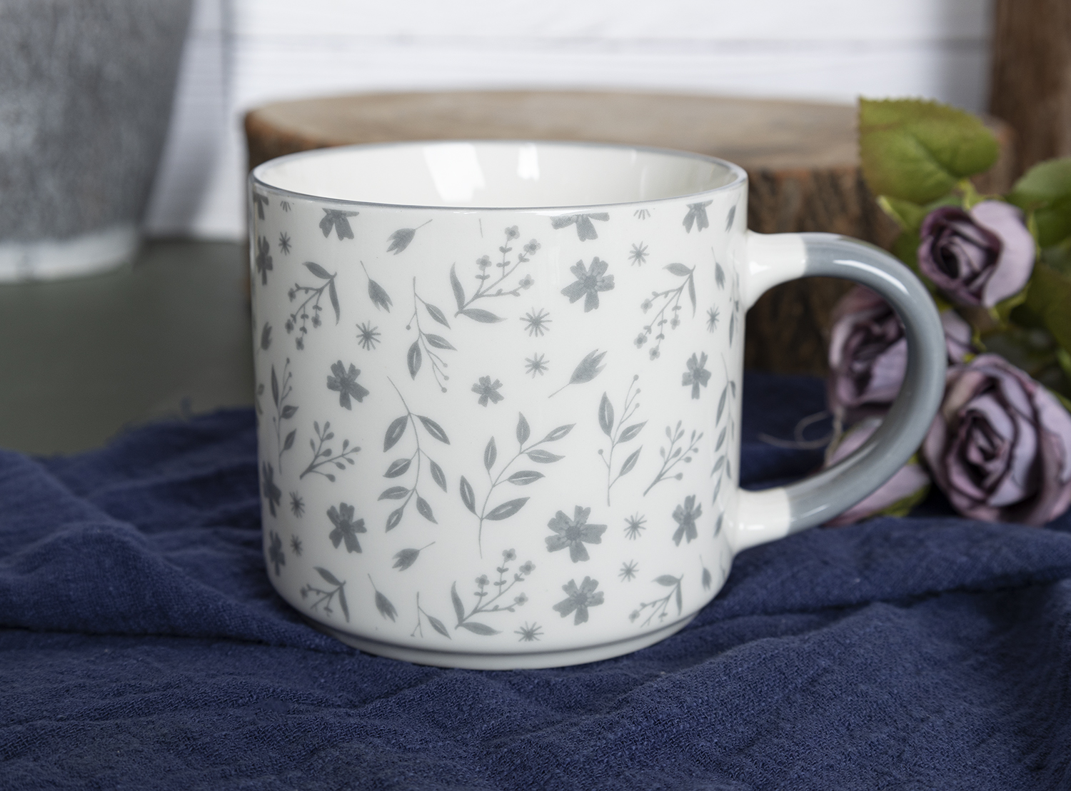 CHANGSHA HAPPY GO  Elegant Gray New Bone China Mug Set with Floral and Minimalist Geometric Decal Patterns  |happygodinnerware.com