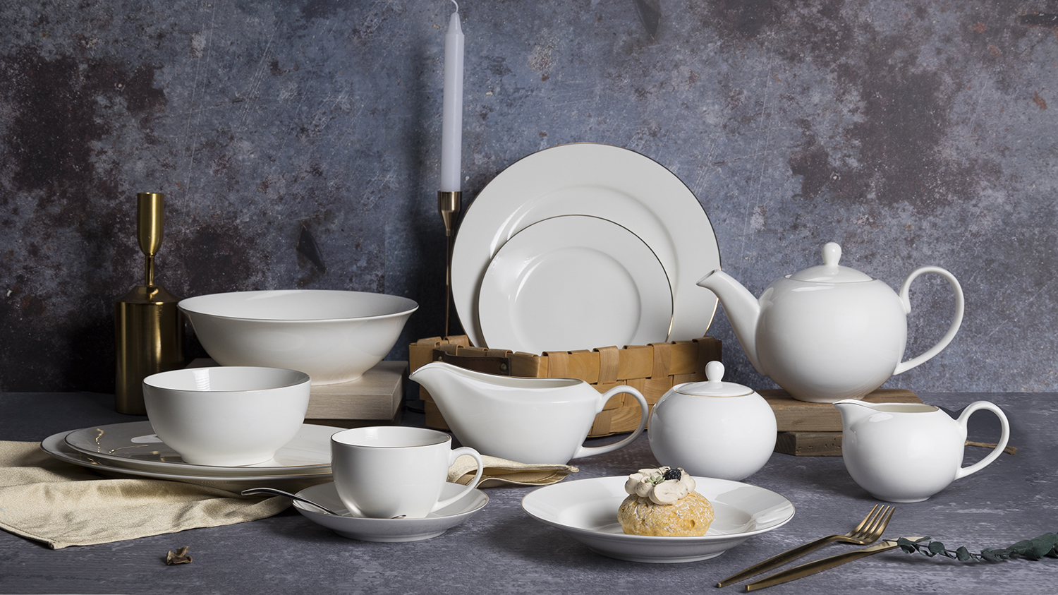 CHANGSHA HAPPY GO Elegant White Fine Bone China Dinner Set |happygodinnerware.com
