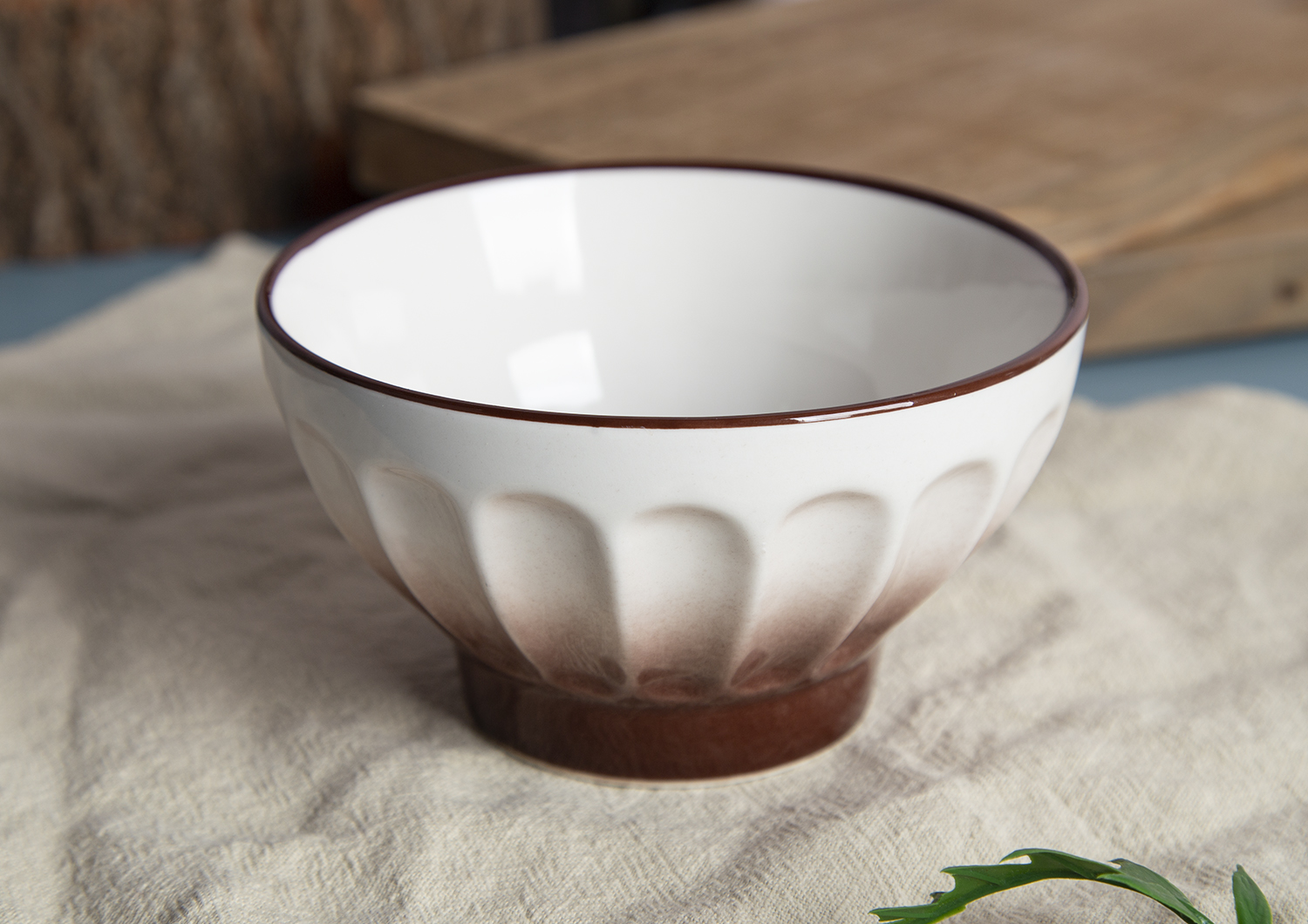 CHANGSHA HAPPY GO Gourd-Shaped Embossed Design New Bone China Mugs and Bowls |happygodinnerware.com