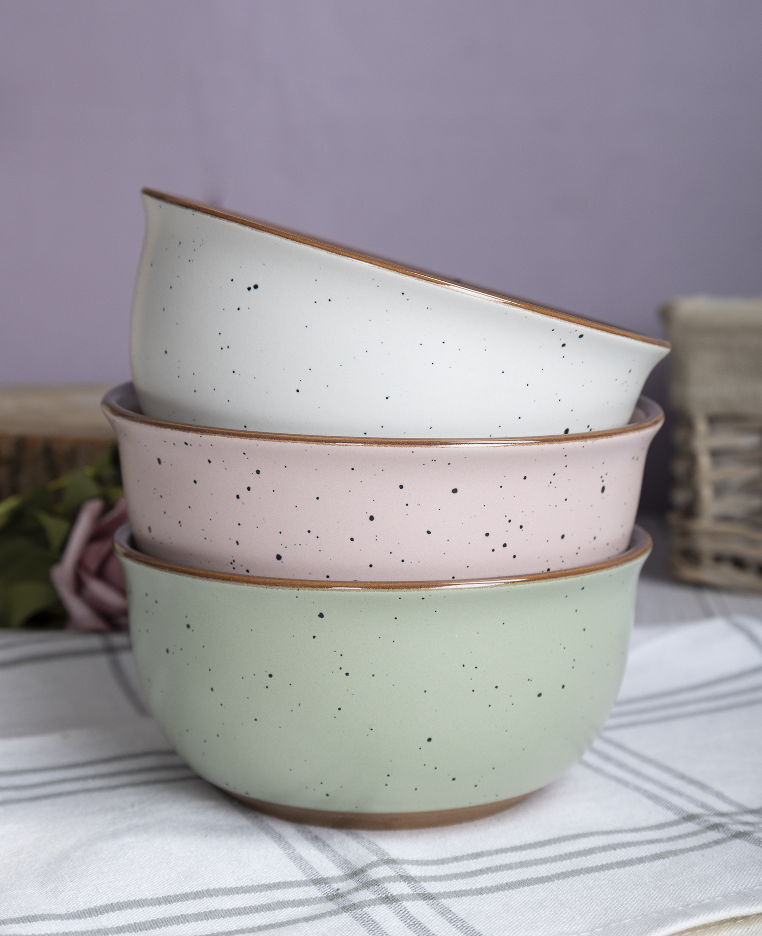 ​CHANGSHA HAPPY GO  Pastel Reactive Glaze Stoneware Mug and Bowl Collection for Nordic-Inspired Minimalist Table Setting |happygodinnerware.com