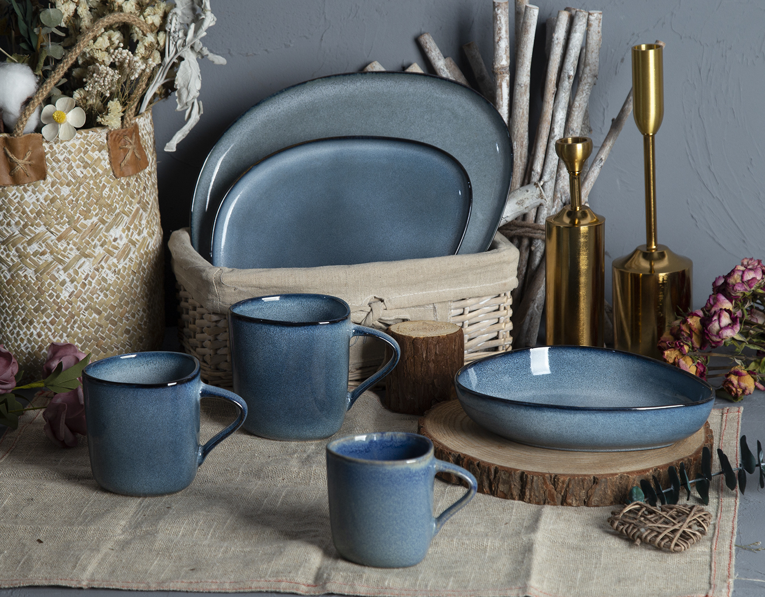 CHANGSHA HAPPY GO Reactive Glaze Shaped Ceramic Mugs and Plates |happygodinnerware.com