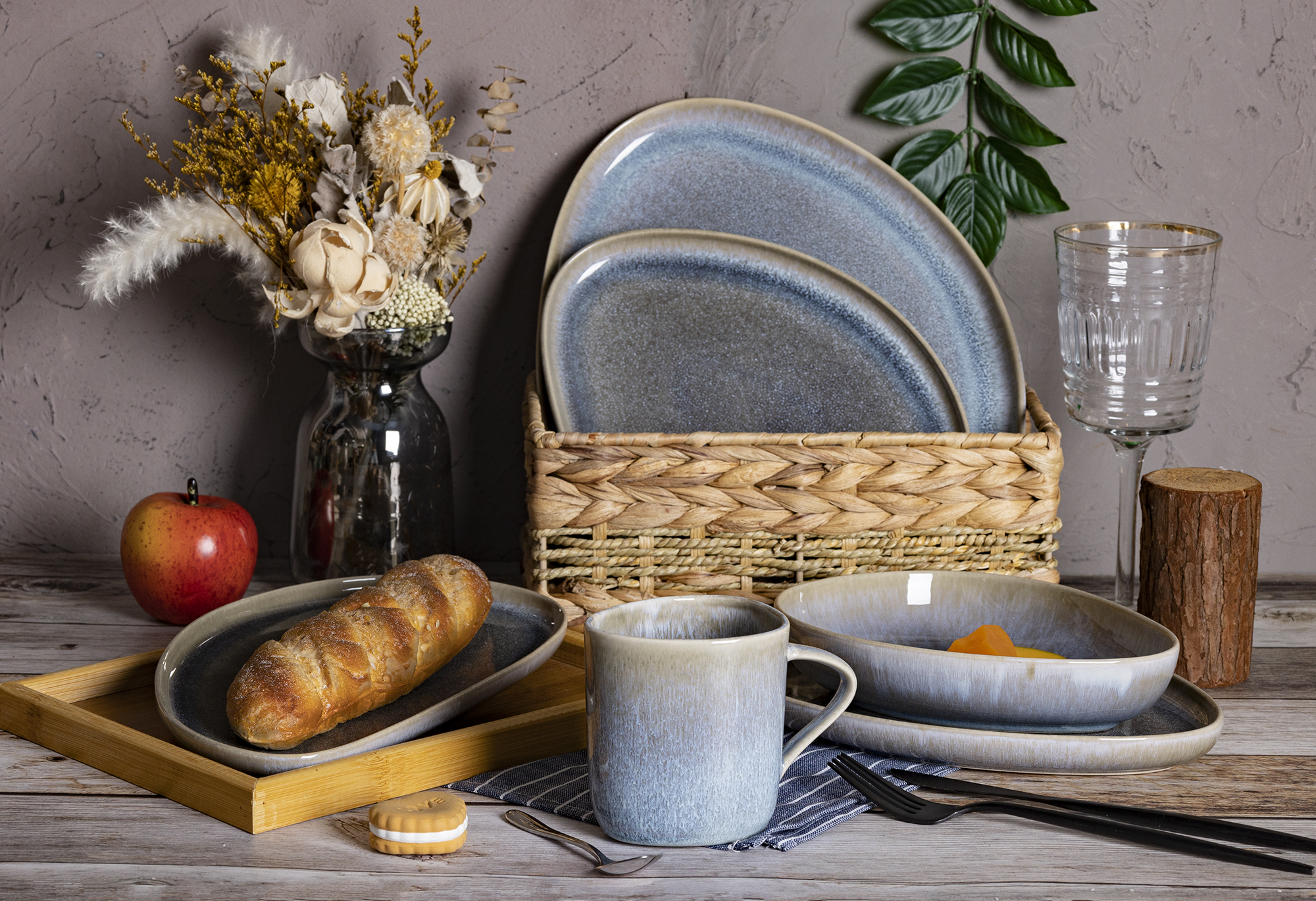 CHANGSHA HAPPY GO Shaped Ceramic Reactive Glaze Tableware |happygodinnerware.com