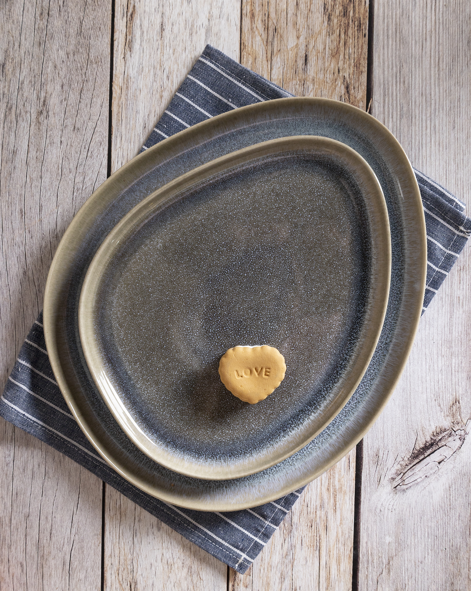 CHANGSHA HAPPY GO Shaped Ceramic Reactive Glaze Tableware |happygodinnerware.com