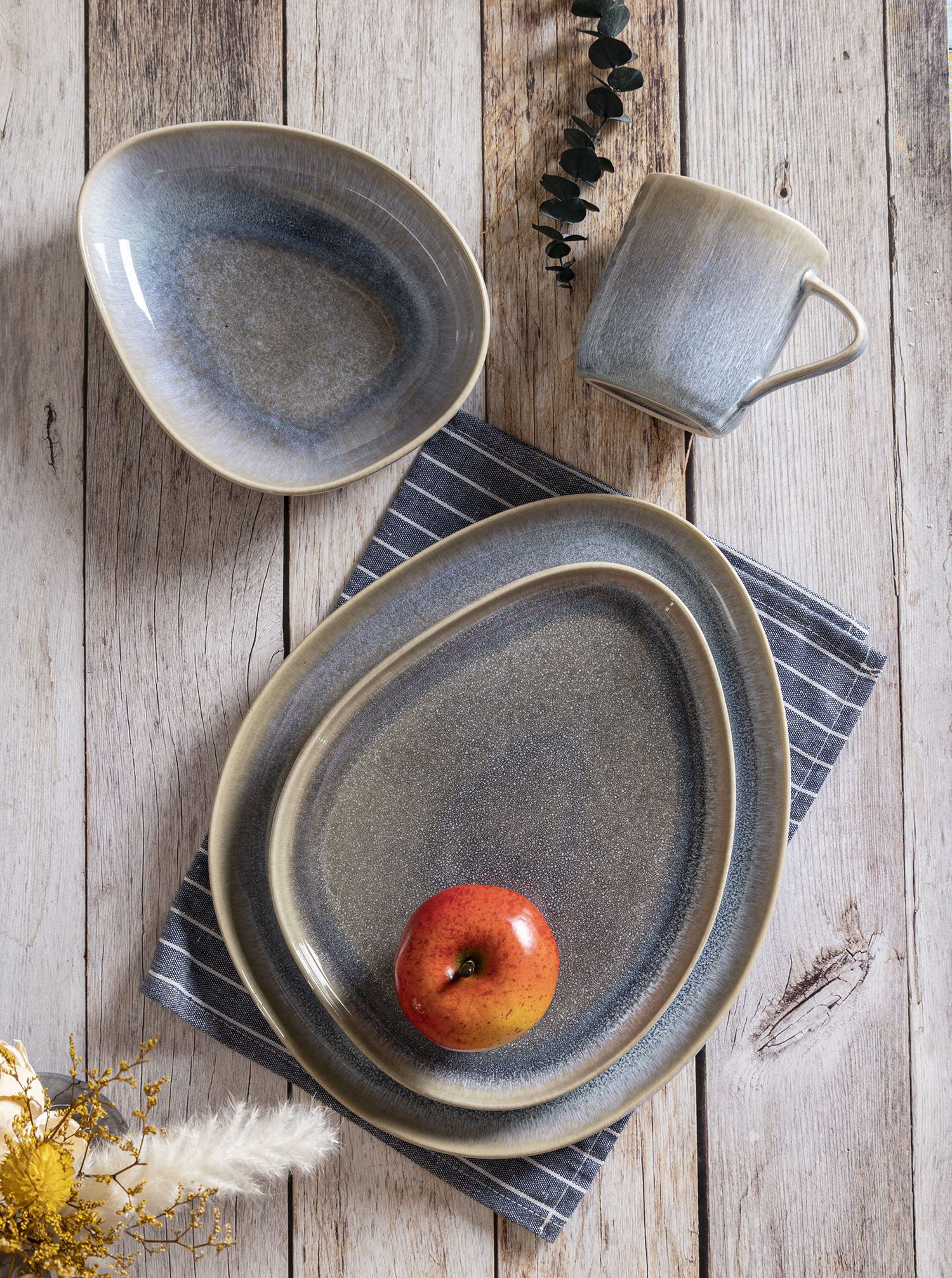 CHANGSHA HAPPY GO Shaped Ceramic Reactive Glaze Tableware |happygodinnerware.com