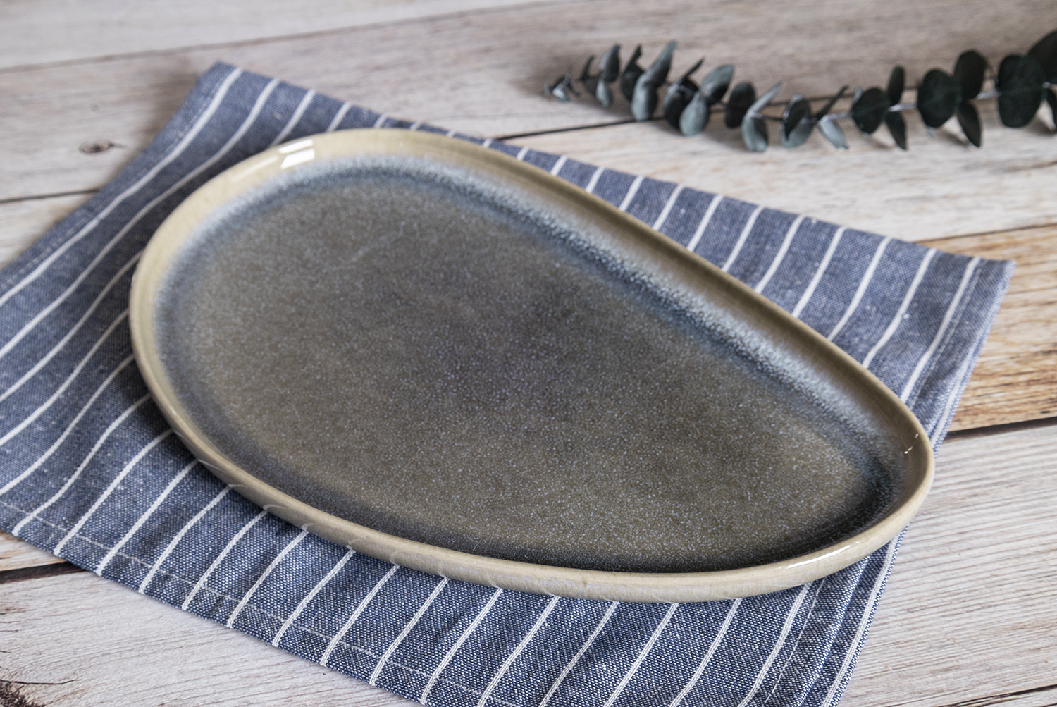 CHANGSHA HAPPY GO Shaped Ceramic Reactive Glaze Tableware |happygodinnerware.com