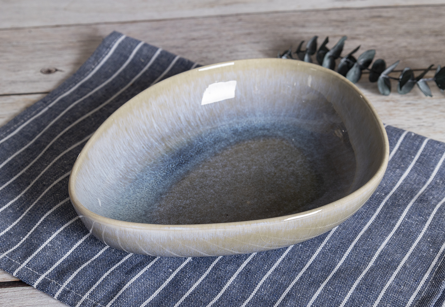CHANGSHA HAPPY GO Shaped Ceramic Reactive Glaze Tableware |happygodinnerware.com