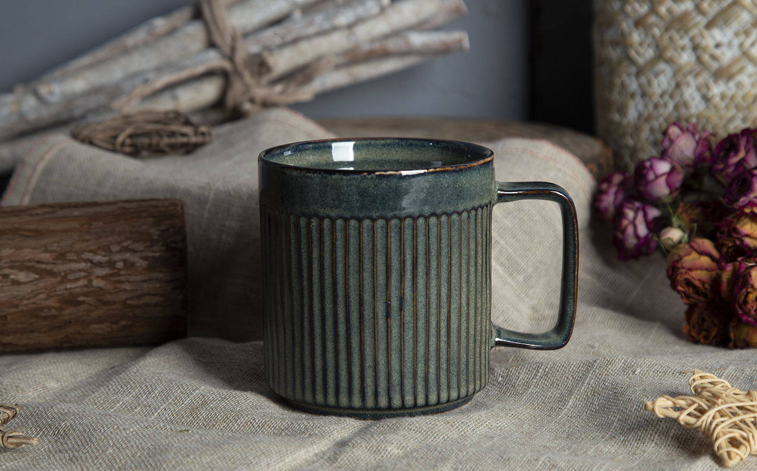 CHANGSHA HAPPY GO Reactive Glaze Embossed Ceramic Mugs |happygodinnerware.com