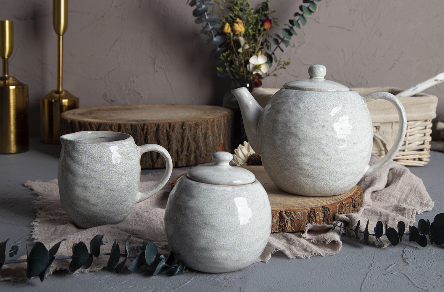 CHANGSHA HAPPY GO Unique Shaped Red Reactive Glaze Ceramic Tableware |happygodinnerware.com