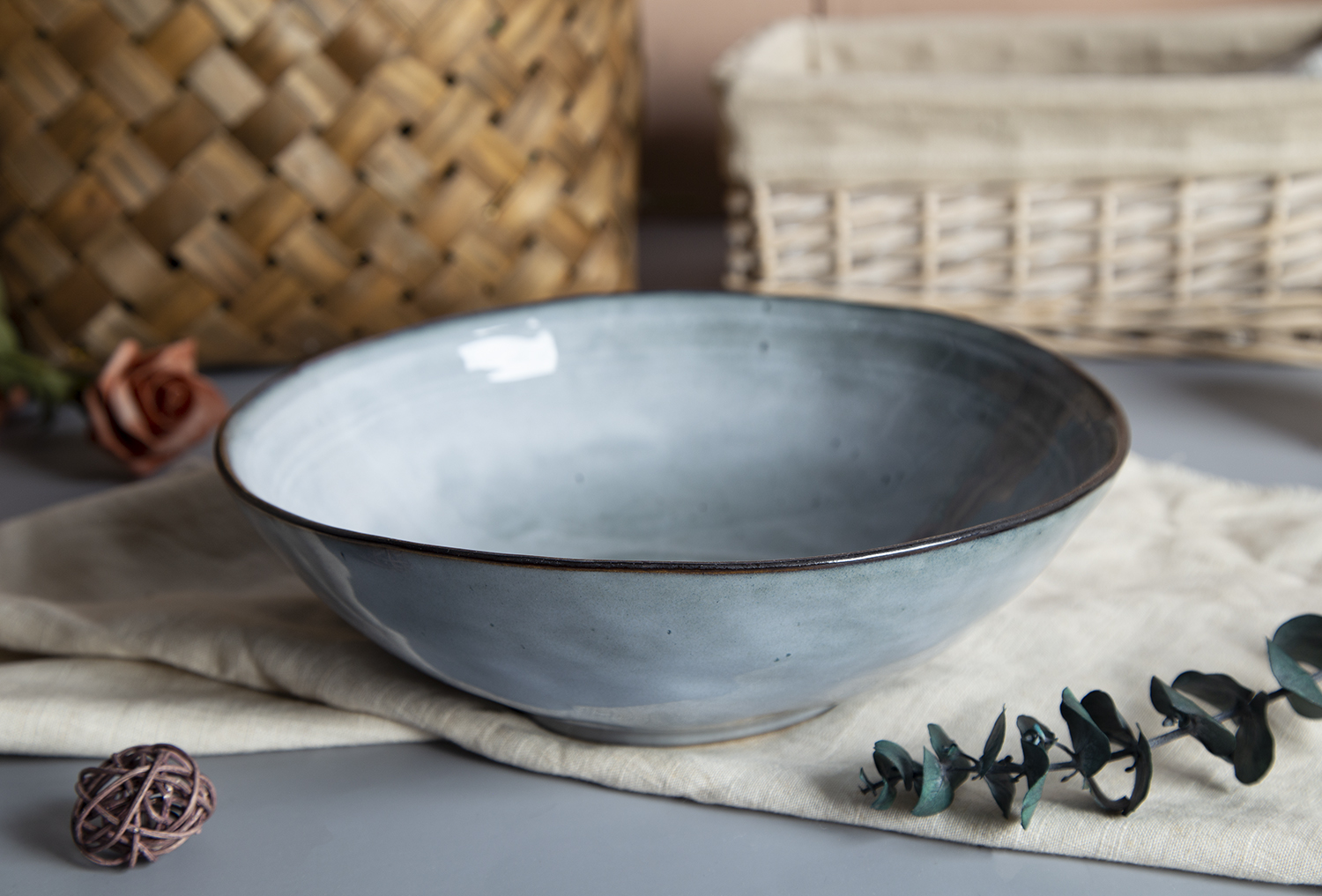 CHANGSHA HAPPY GO Reactive Glaze Embossed Ceramic Tableware with Stoneware Base |happygodinnerware.com