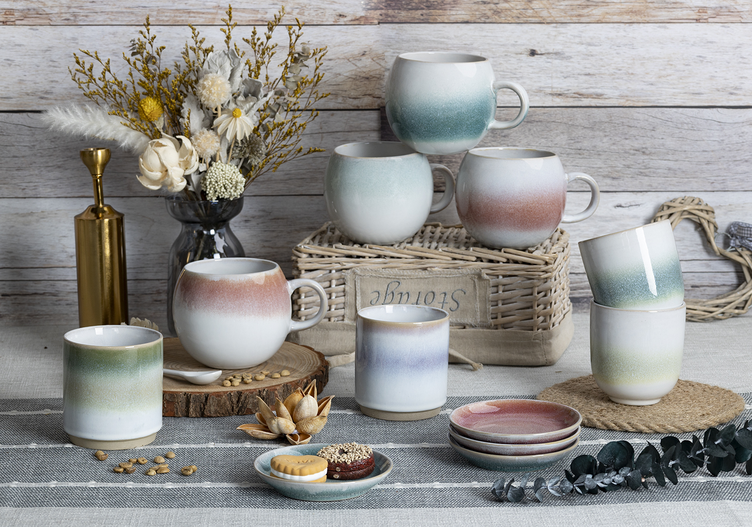 CHANGSHA HAPPY GO Reactive Glaze Stoneware Mugs with Gradient Colors | happygodinnerware.com