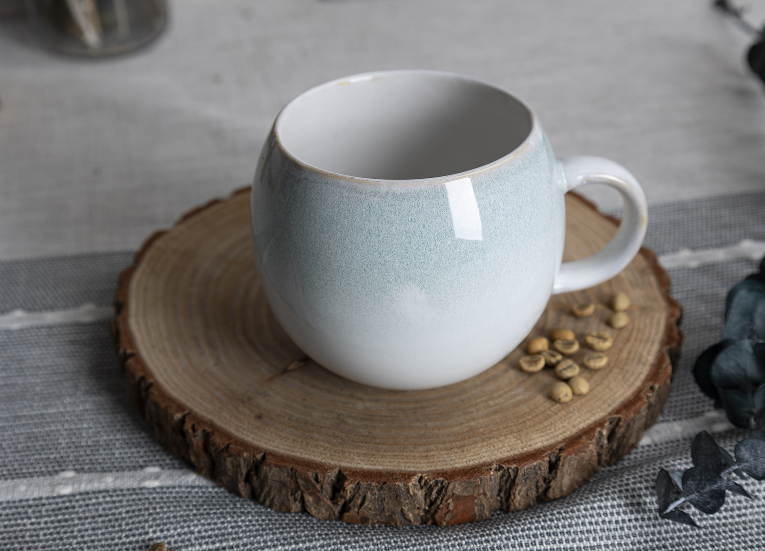 CHANGSHA HAPPY GO Reactive Glaze Stoneware Mugs with Gradient Colors | happygodinnerware.com