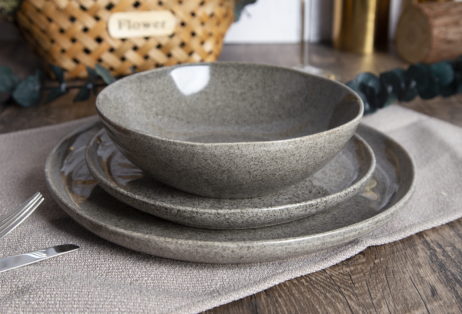 CHANGSHA HAPPY GO  Glacier Blue Reactive Glaze Stoneware Dinner Set with Delicate Frosted Texture  |happygodinnerware.com