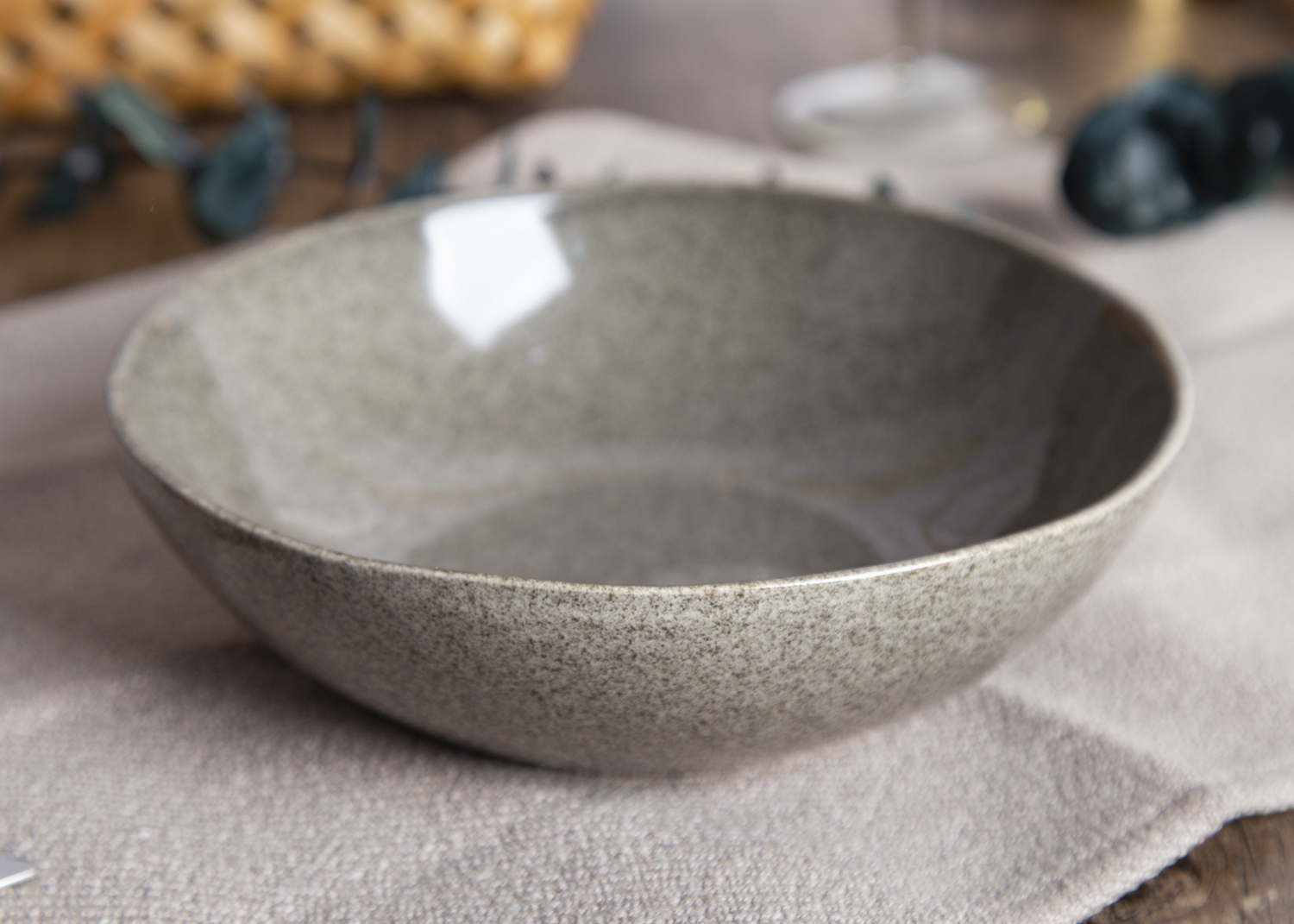 CHANGSHA HAPPY GO  Glacier Blue Reactive Glaze Stoneware Dinner Set with Delicate Frosted Texture  |happygodinnerware.com
