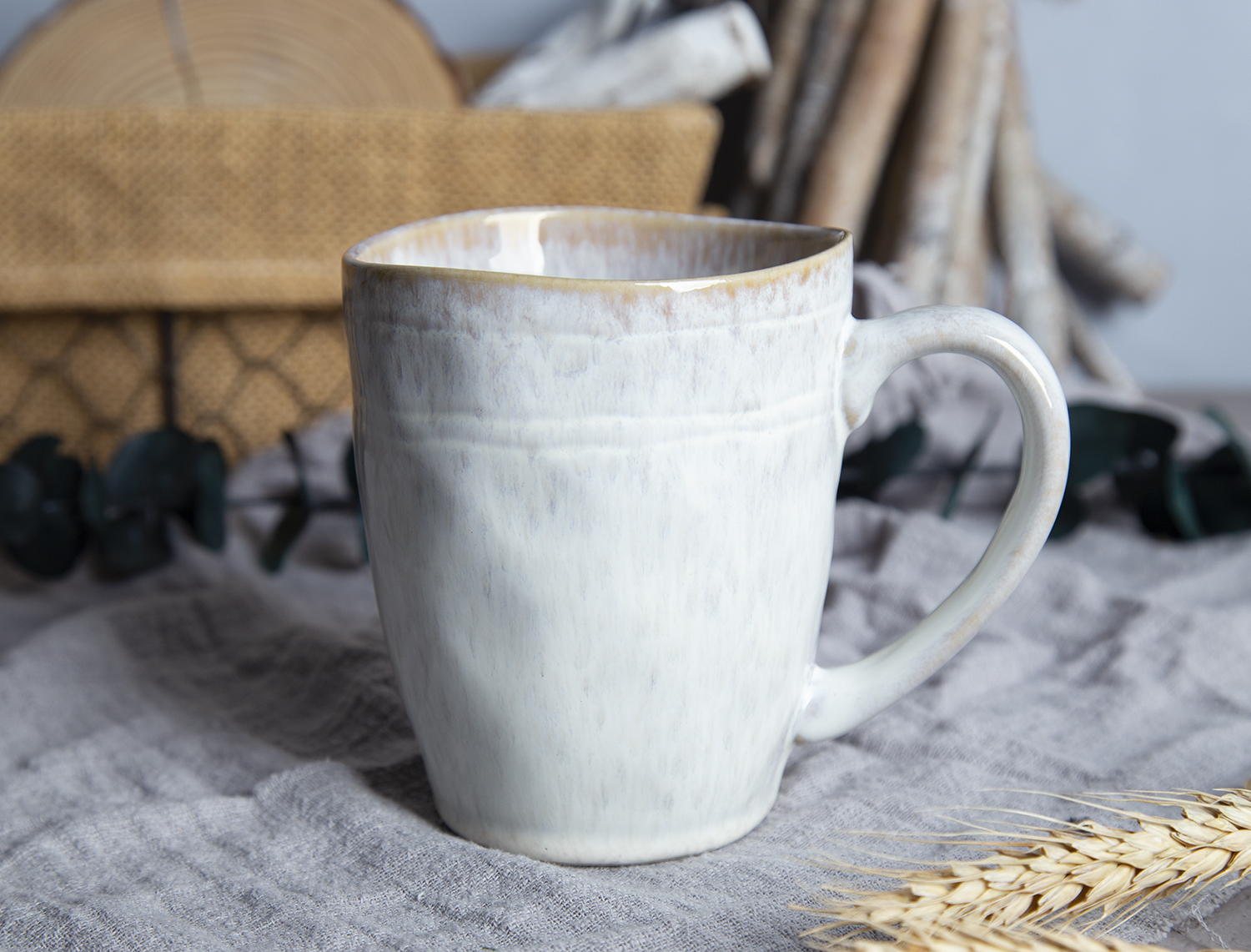 CHANGSHA HAPPY GO  Reactive Glaze Grey-White Japanese Style Stoneware Dinnerware Set for Modern Homes |happygodinnerware.com
