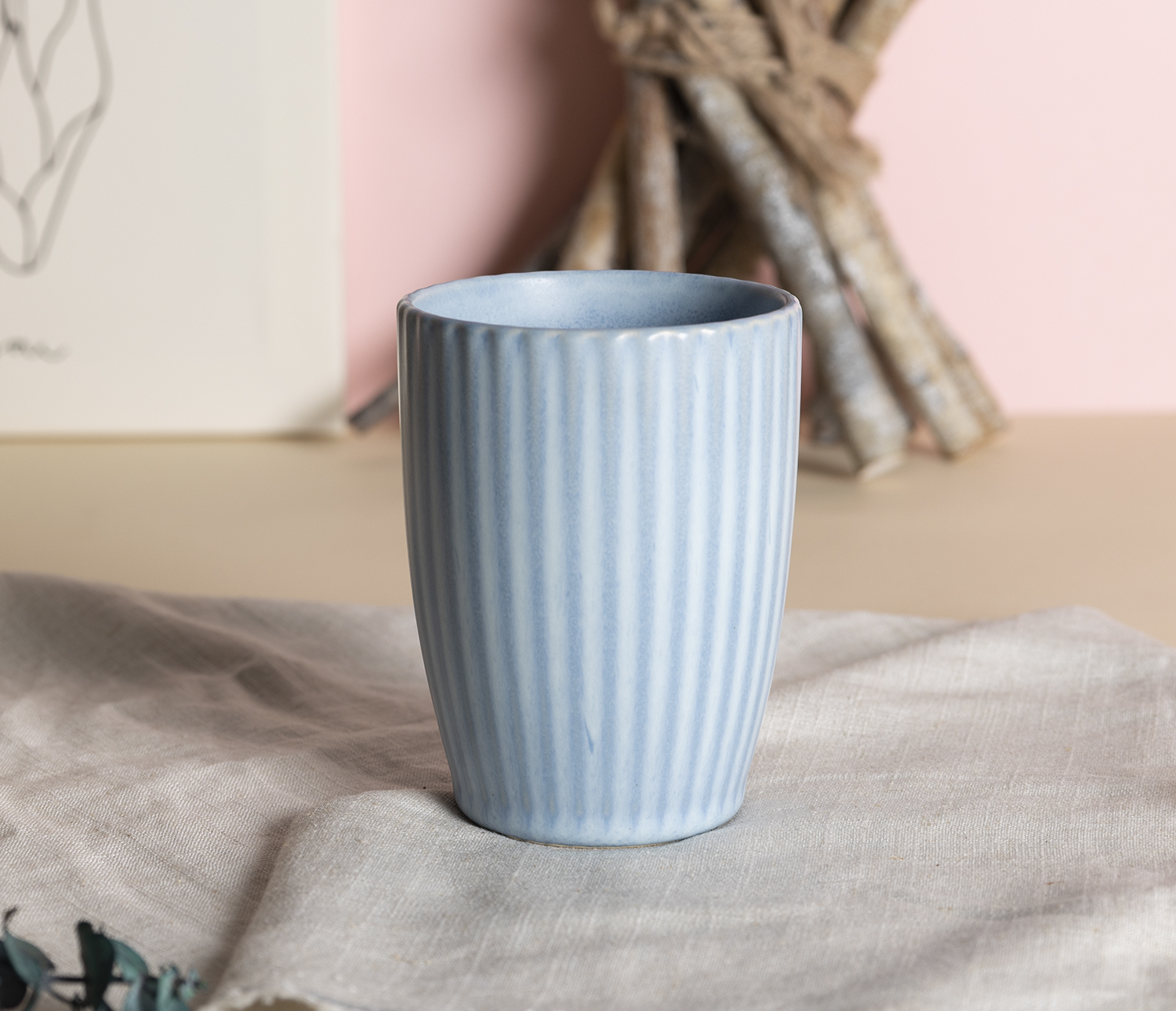 CHANGSHA HAPPY GO  Embossed Striped Reactive Glaze Stoneware Western Dining Plate Set for Modern Table Settings  |happygodinnerware.com