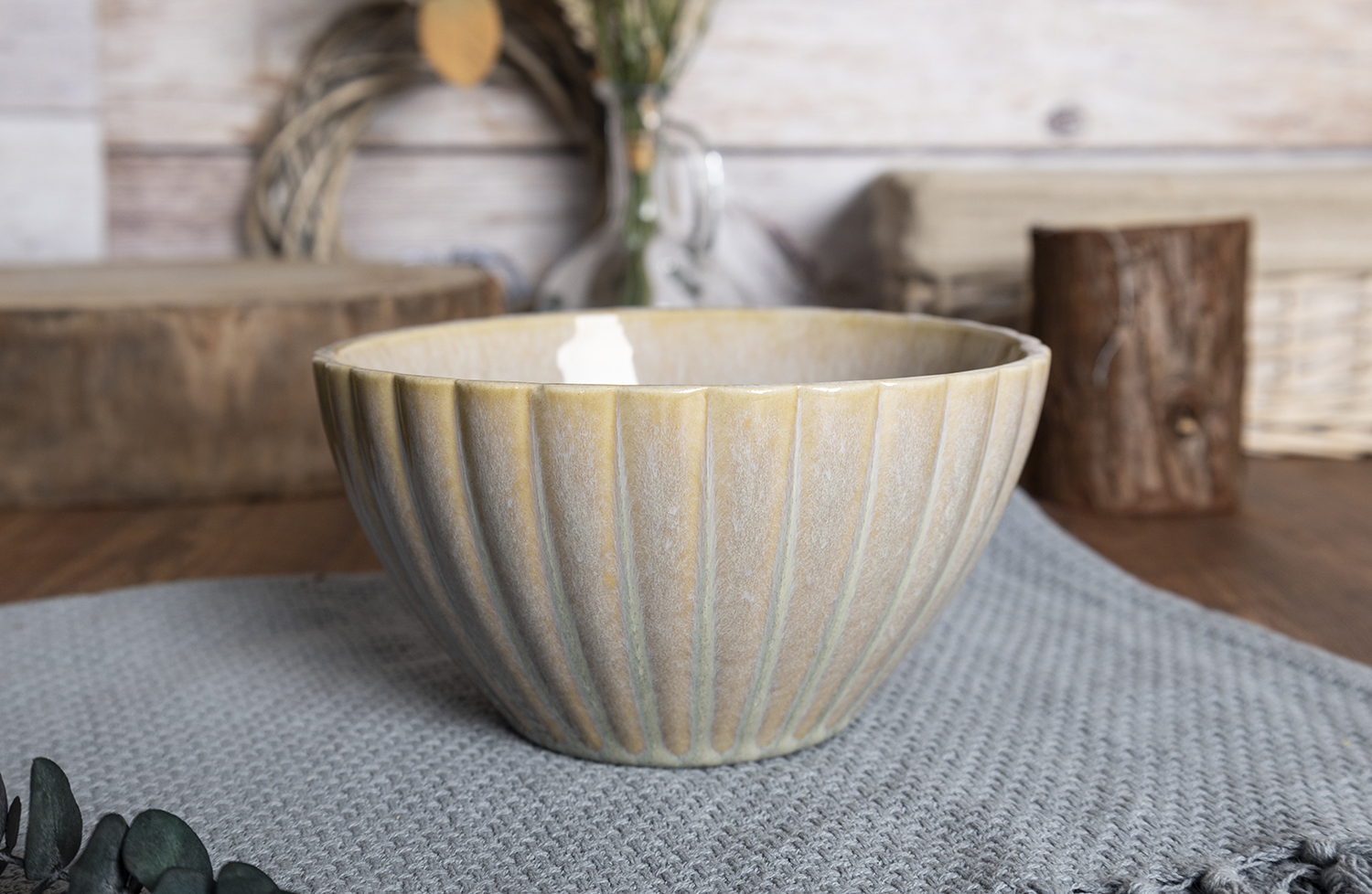 CHANGSHA HAPPY GO  Embossed Striped Reactive Glaze Stoneware Dinnerware Set with Multi-Color Gradient and Elegant Texture  |happygodinnerware.com