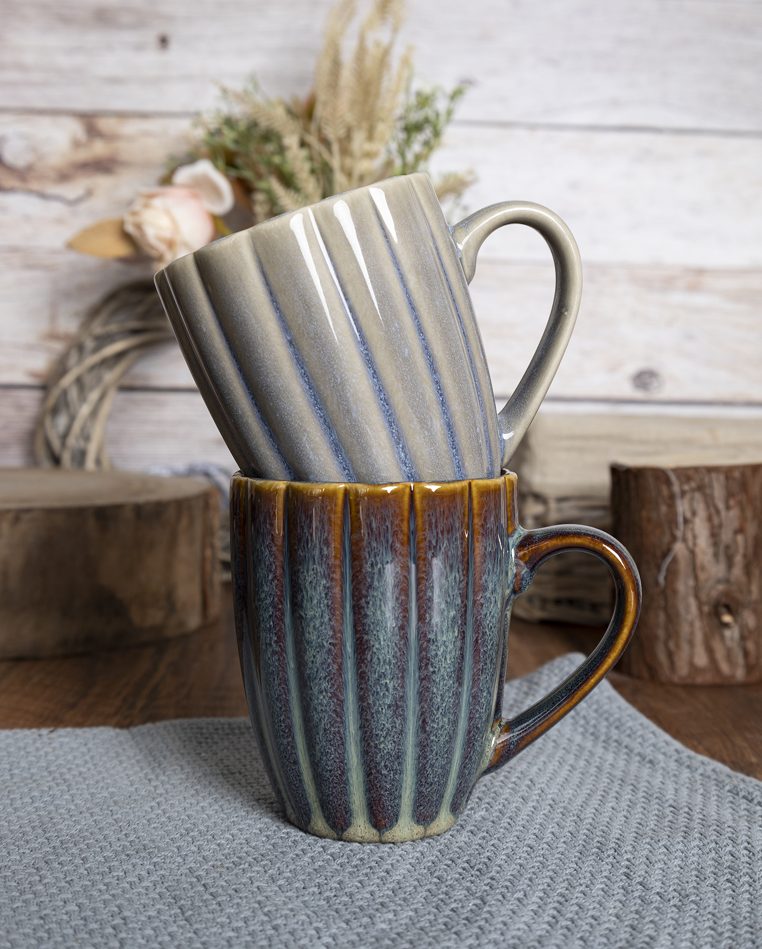 CHANGSHA HAPPY GO  Embossed Striped Reactive Glaze Stoneware Dinnerware Set with Multi-Color Gradient and Elegant Texture  |happygodinnerware.com