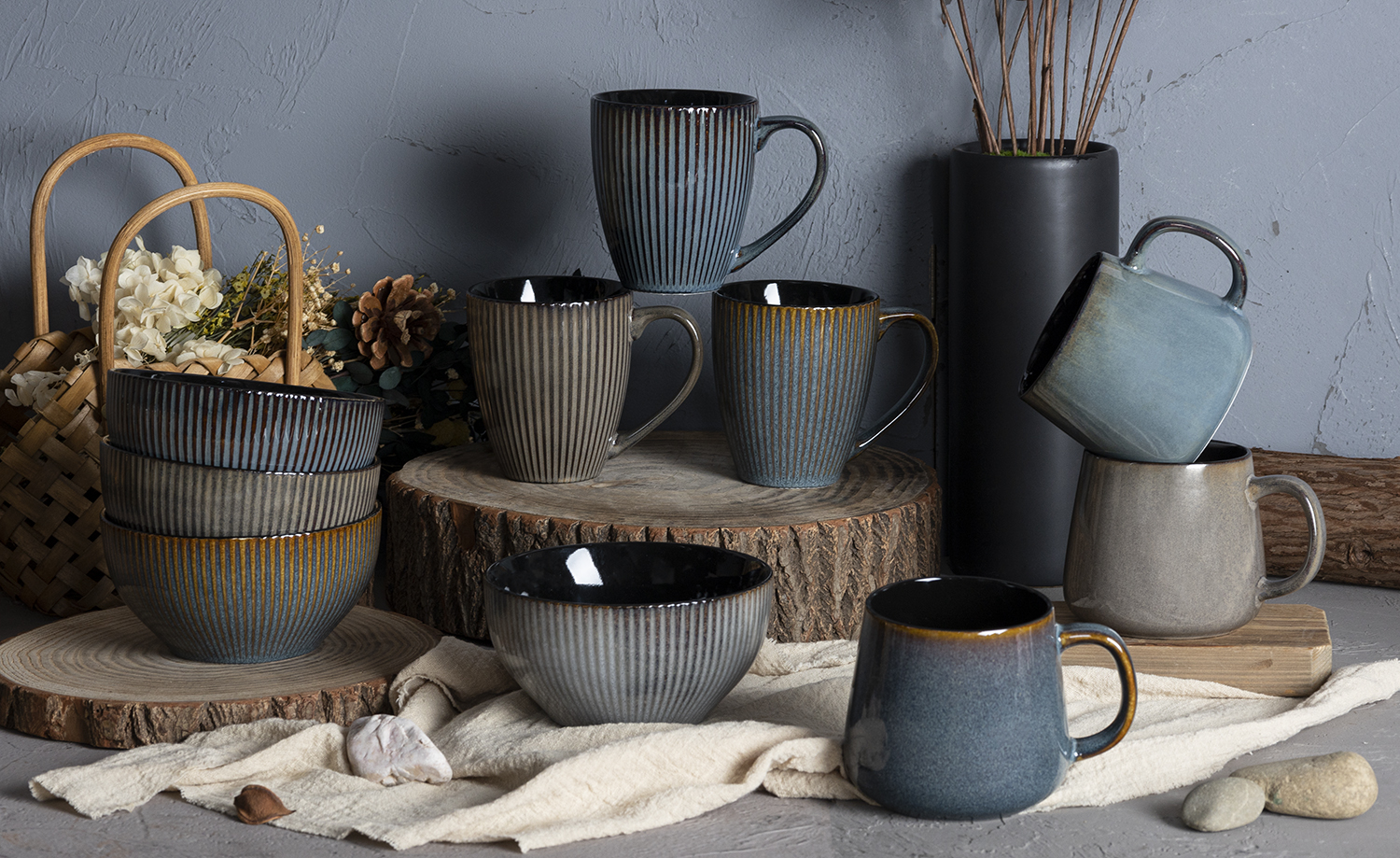 CHANGSHA HAPPY GO Striped Vertical Reactive Glaze Ceramic Mug and Bowl Set with Natural Color Variations |happygodinnerware.com