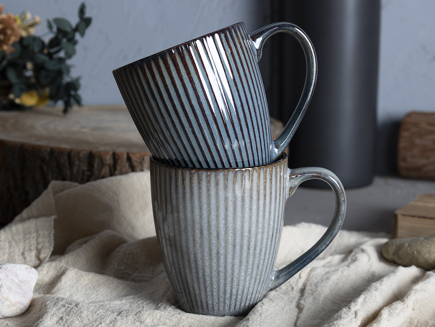 CHANGSHA HAPPY GO Striped Vertical Reactive Glaze Ceramic Mug and Bowl Set with Natural Color Variations |happygodinnerware.com