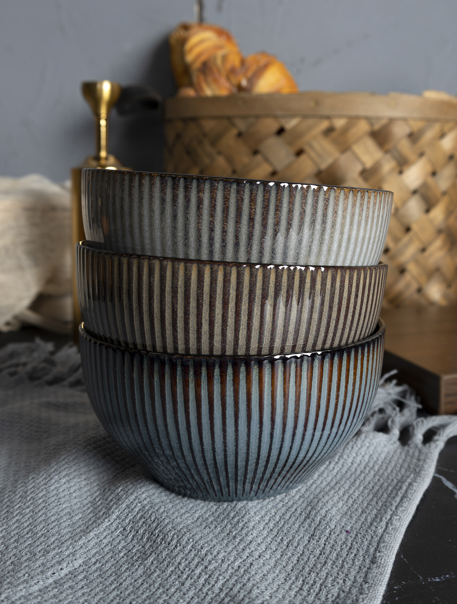CHANGSHA HAPPY GO Striped Vertical Reactive Glaze Ceramic Mug and Bowl Set with Natural Color Variations |happygodinnerware.com