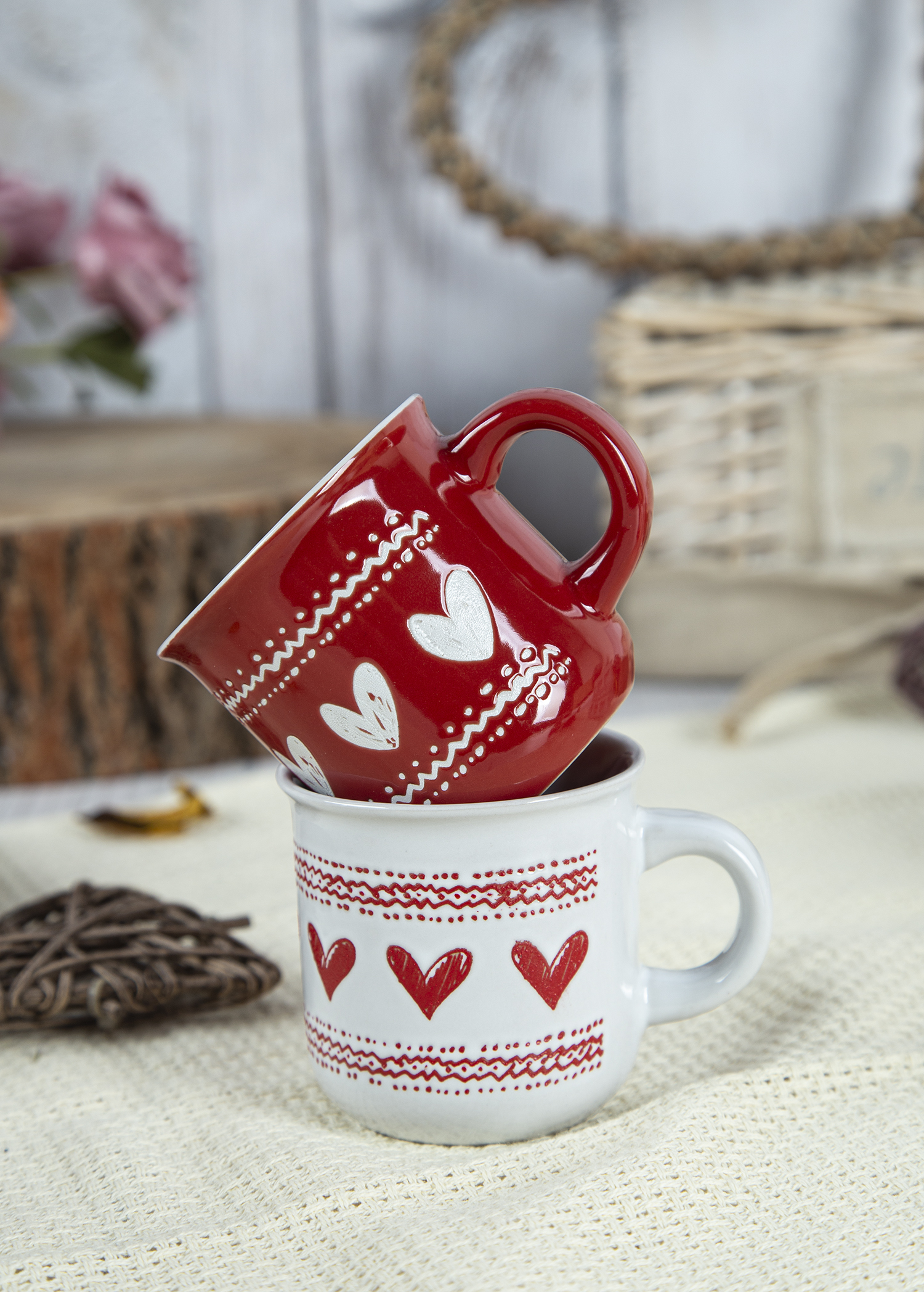 CHANGSHA HAPPY GO Ceramic Mugs with Red Heart Pattern | happygodinnerware.com