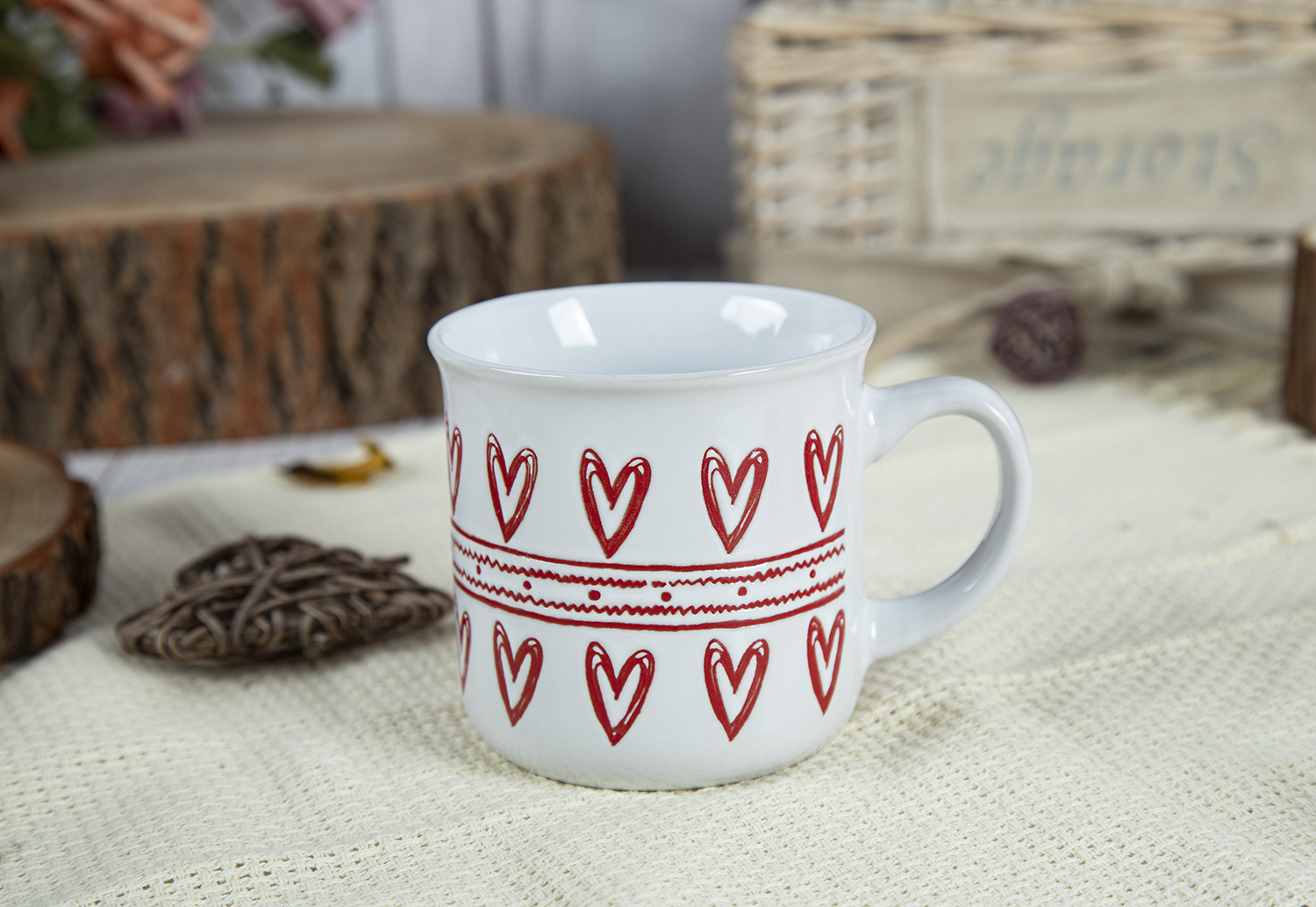 CHANGSHA HAPPY GO Ceramic Mugs with Red Heart Pattern | happygodinnerware.com
