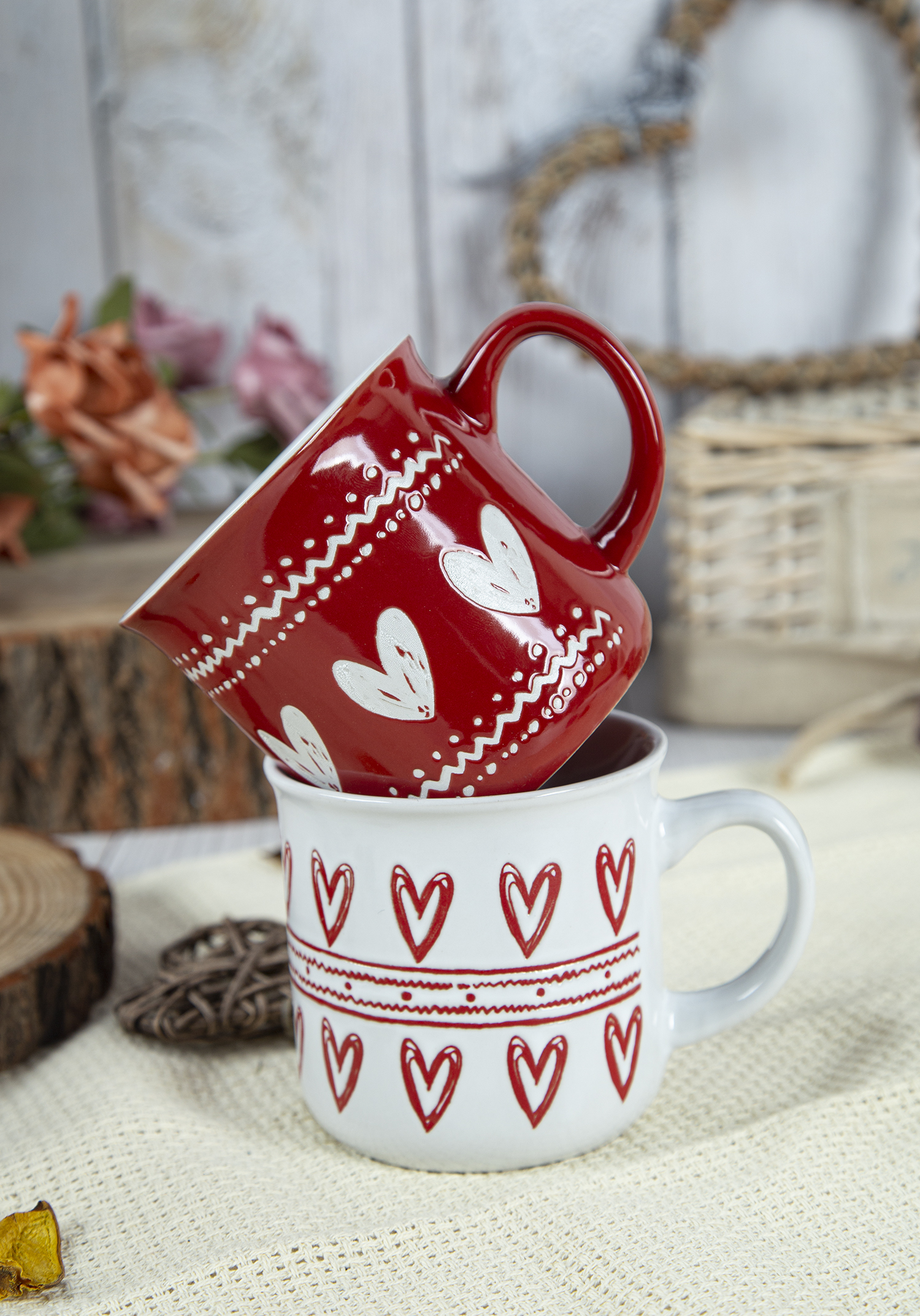 CHANGSHA HAPPY GO Ceramic Mugs with Red Heart Pattern | happygodinnerware.com