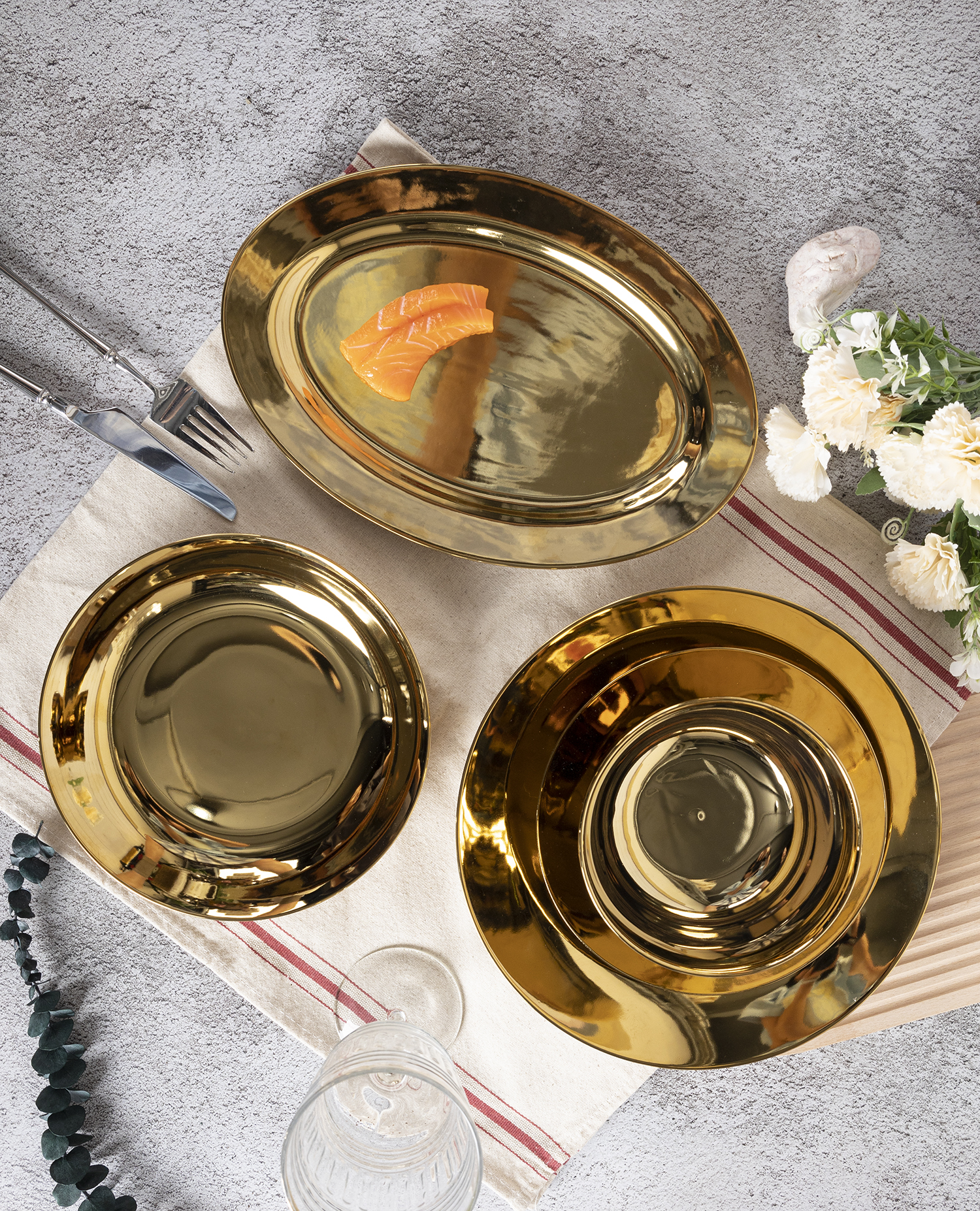 CHANGSHA HAPPY GO  Luxury White Porcelain Dinnerware with Mirror Polished Gold Electroplated Finish |happygodinnerware.com