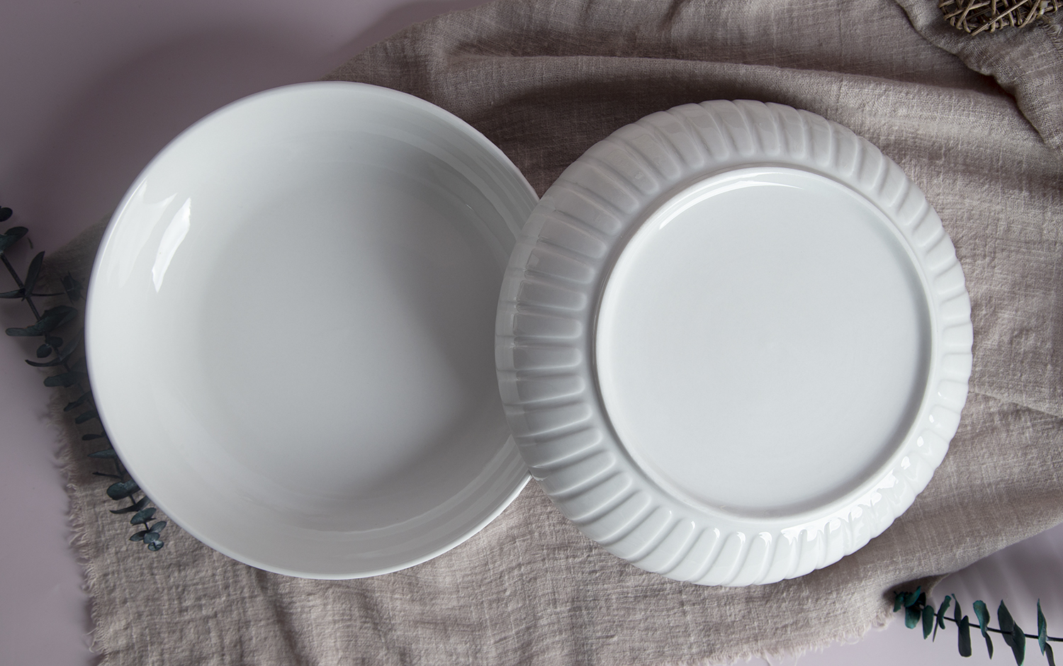 CHANGSHA HAPPY GO White Porcelain Embossed Plate | happygodinnerware.com
