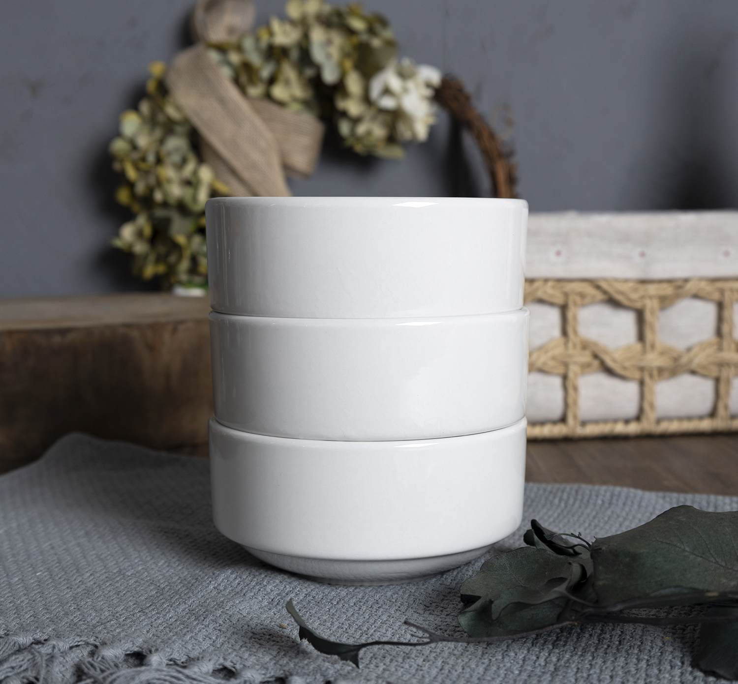 CHANGSHA HAPPY GO White Porcelain Stackable Tableware with Embossed Craft | happygodinnerware.com