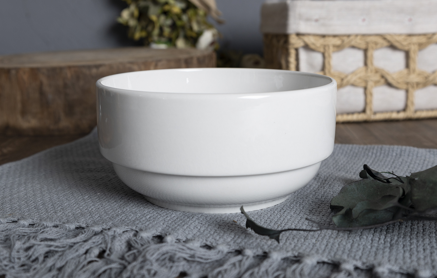 CHANGSHA HAPPY GO White Porcelain Stackable Tableware with Embossed Craft | happygodinnerware.com