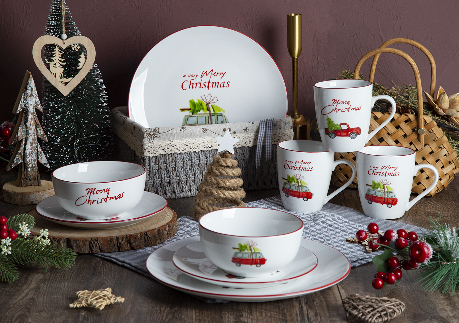 CHANGSHA HAPPY GO Christmas Theme White Porcelain Decal Dinnerware Set with Vintage Holiday Trucks and Festive Greetings |happygodinnerware.com