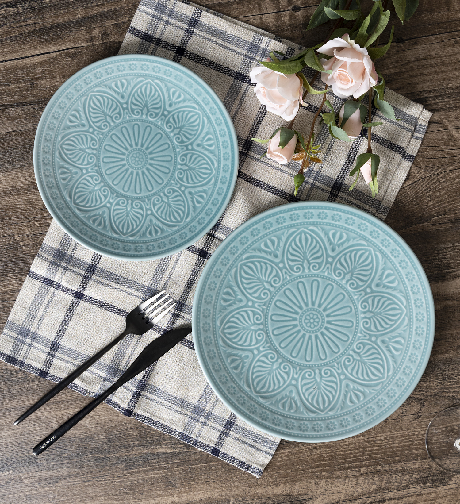 CHANGSHA HAPPY GO White Porcelain Christmas Dinnerware Set with Nutcracker Decal Design – Holiday Themed Plates, Bowls and Mugs |happygodinnerware.com
