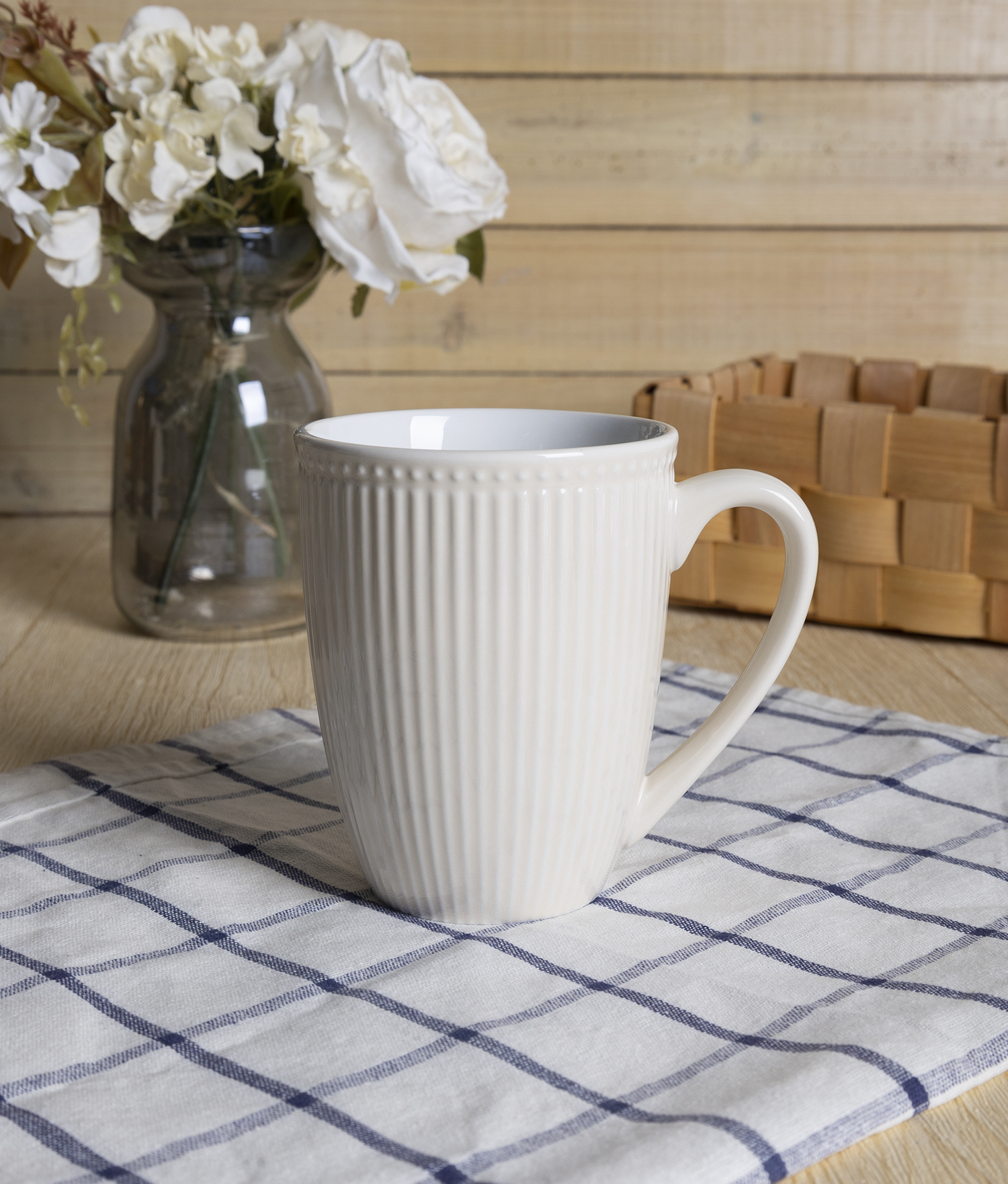 CHANGSHA HAPPY GO Mediterranean Style Blue Embossed Porcelain Dinnerware Set – Elegant Floral Pattern Tableware |happygodinnerware.com