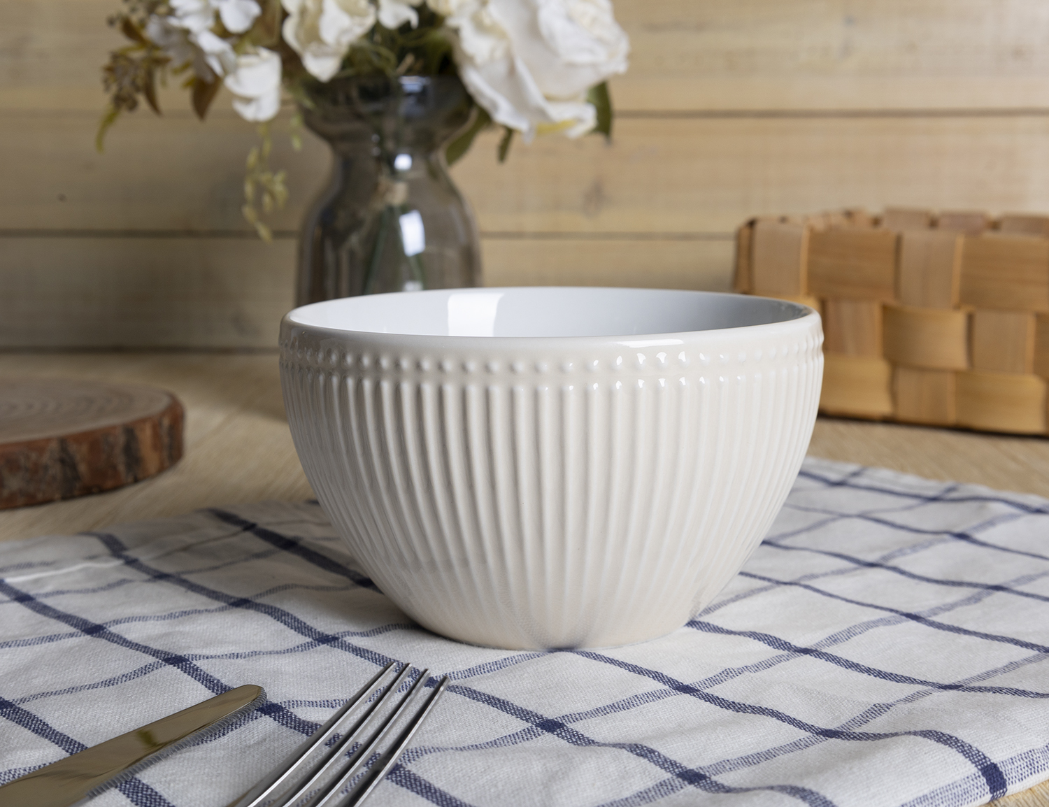 CHANGSHA HAPPY GO Mediterranean Style Blue Embossed Porcelain Dinnerware Set – Elegant Floral Pattern Tableware |happygodinnerware.com