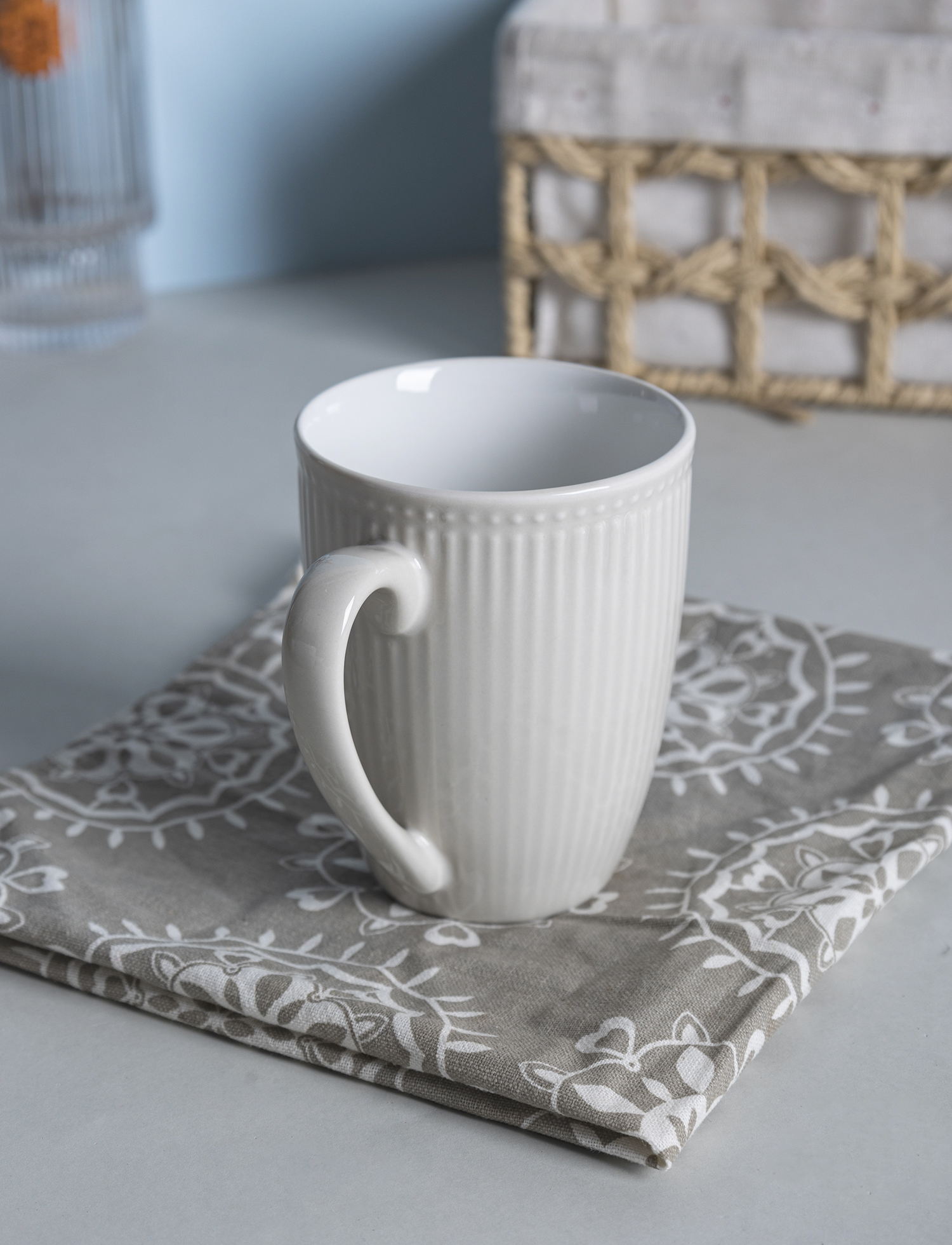 CHANGSHA HAPPY GO Classic White Beaded Edge Embossed Porcelain Dinnerware Set – Timeless Tableware for Elegant Dining |happygodinnerware.com
