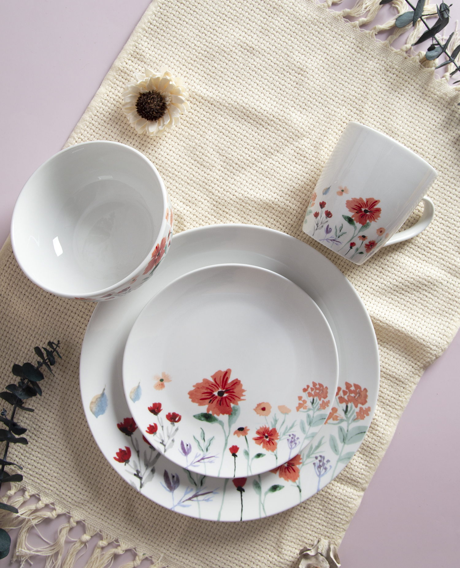 CHANGSHA HAPPY GO White Porcelain Floral Decal Dinnerware Set | happygodinnerware.com