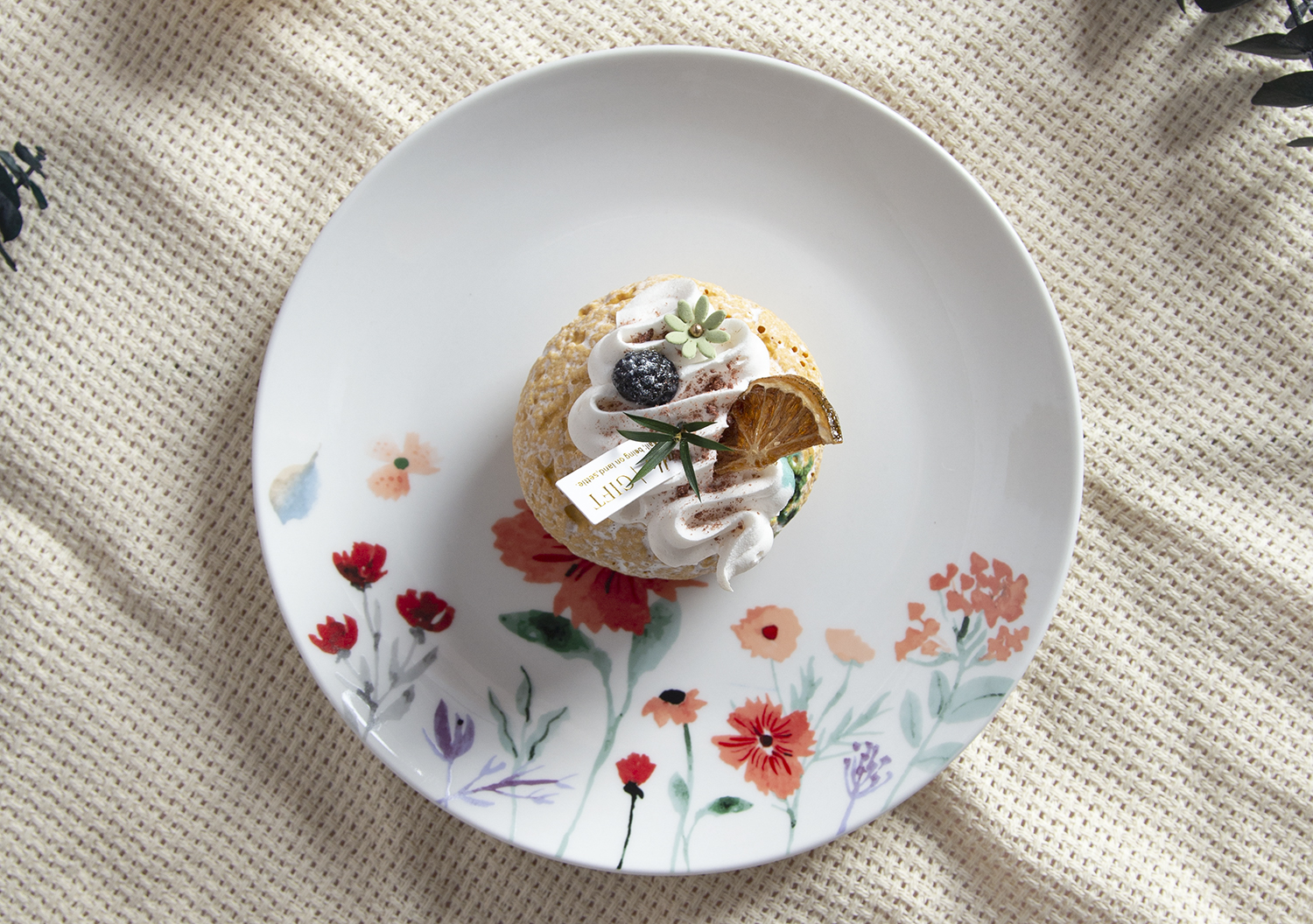 CHANGSHA HAPPY GO White Porcelain Floral Decal Dinnerware Set | happygodinnerware.com