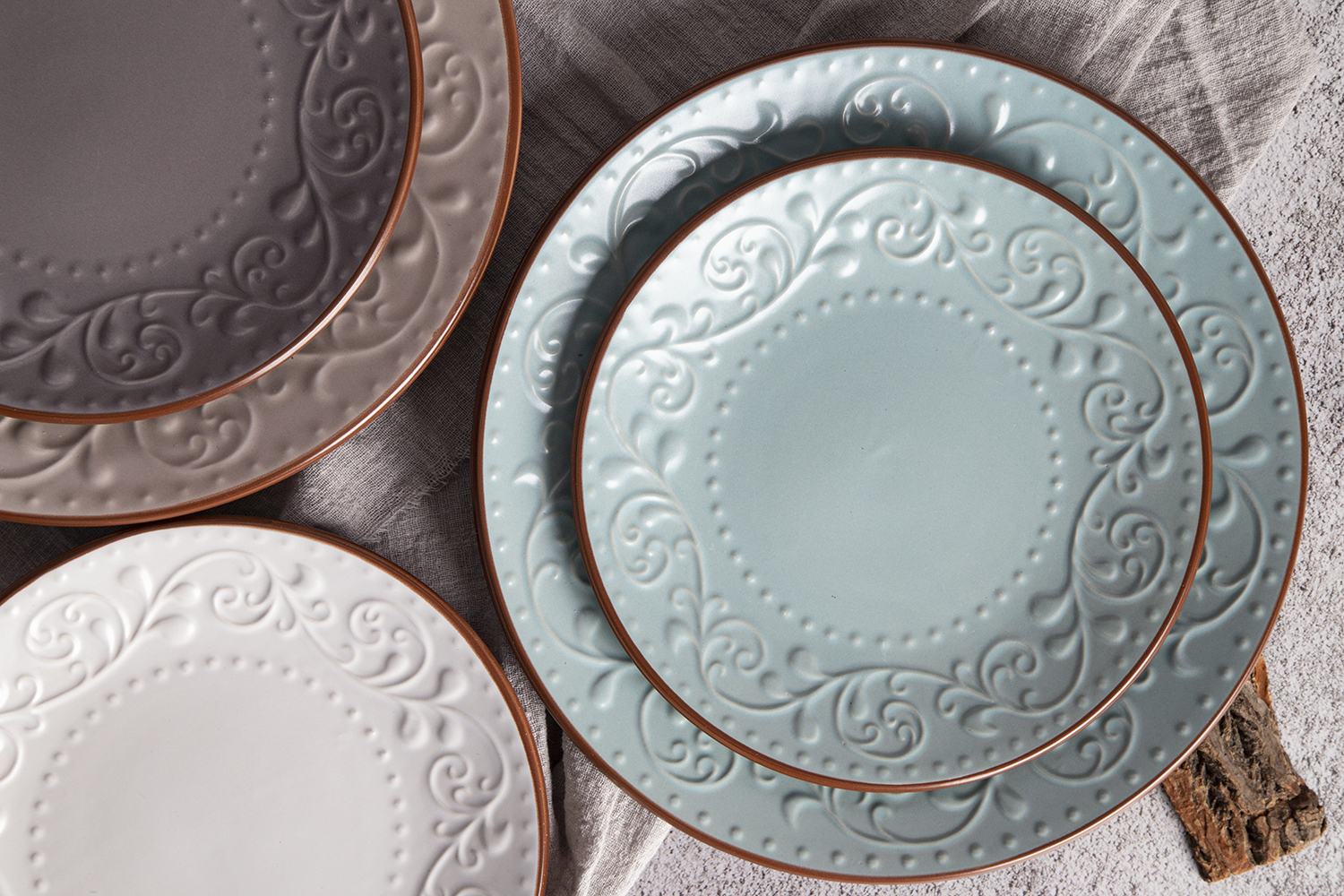 CHANGSHA HAPPY GO Vine Embossed Ceramic Tableware with Terracotta Rim|Dopamine Series Ceramics|happygodinnerware.com