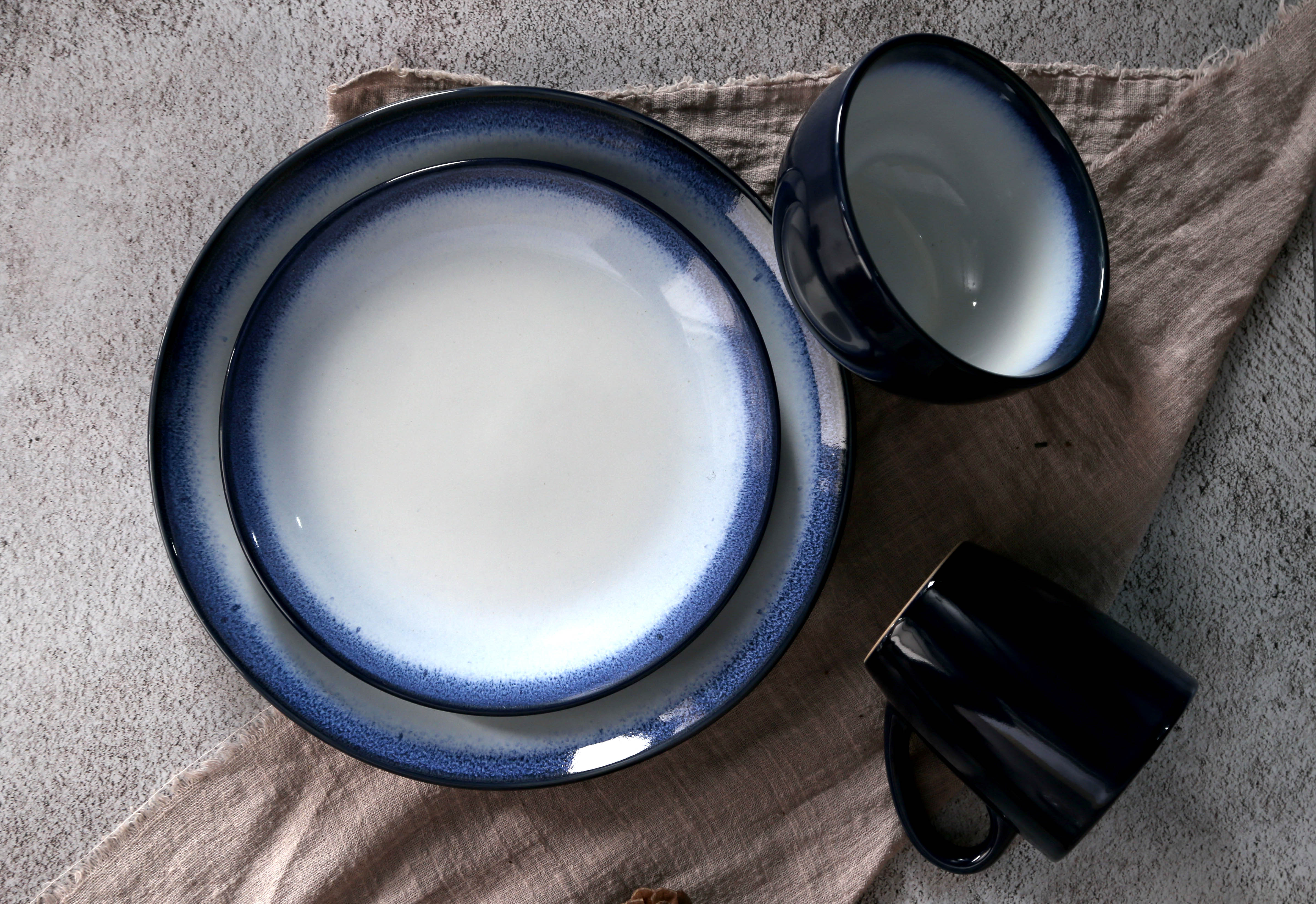 CHANGSHA HAPPY GO Moon Rim Reactive Glaze Ceramic Tableware Set | happygodinnerware.com