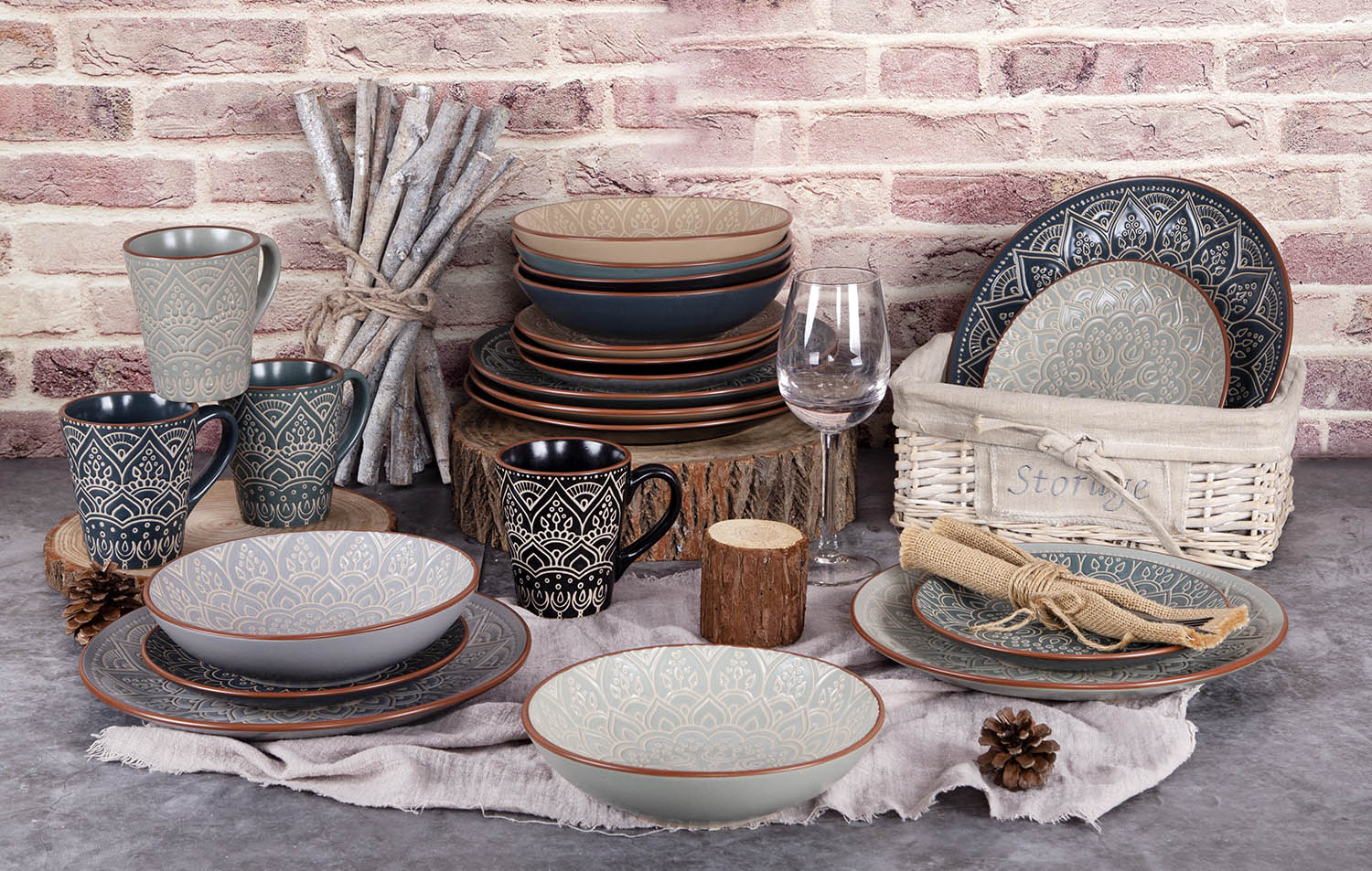 CHANGSHA HAPPY GO Matte Underglaze Printed Tableware with Terracotta Rim | happygodinnerware.com
