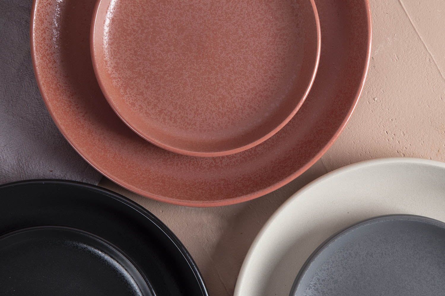 CHANGSHA HAPPY GO Sandy Matte Glaze Ceramic Tableware Set |Dopamine Series Ceramics|happygodinnerware.com