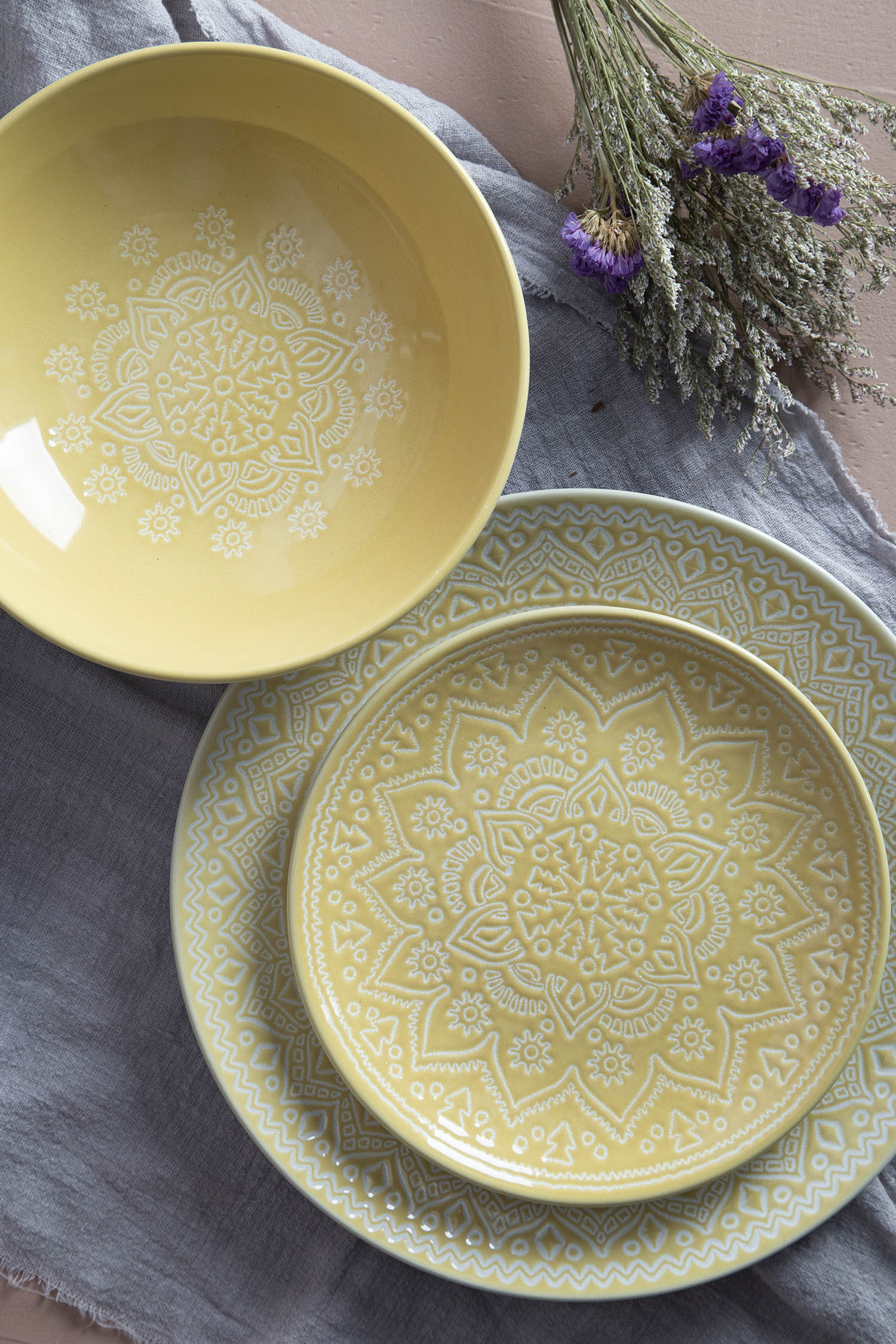 CHANGSHA HAPPY GO Embossed Glaze Ceramic Tableware Set |Dopamine Series Ceramics|happygodinnerware.com