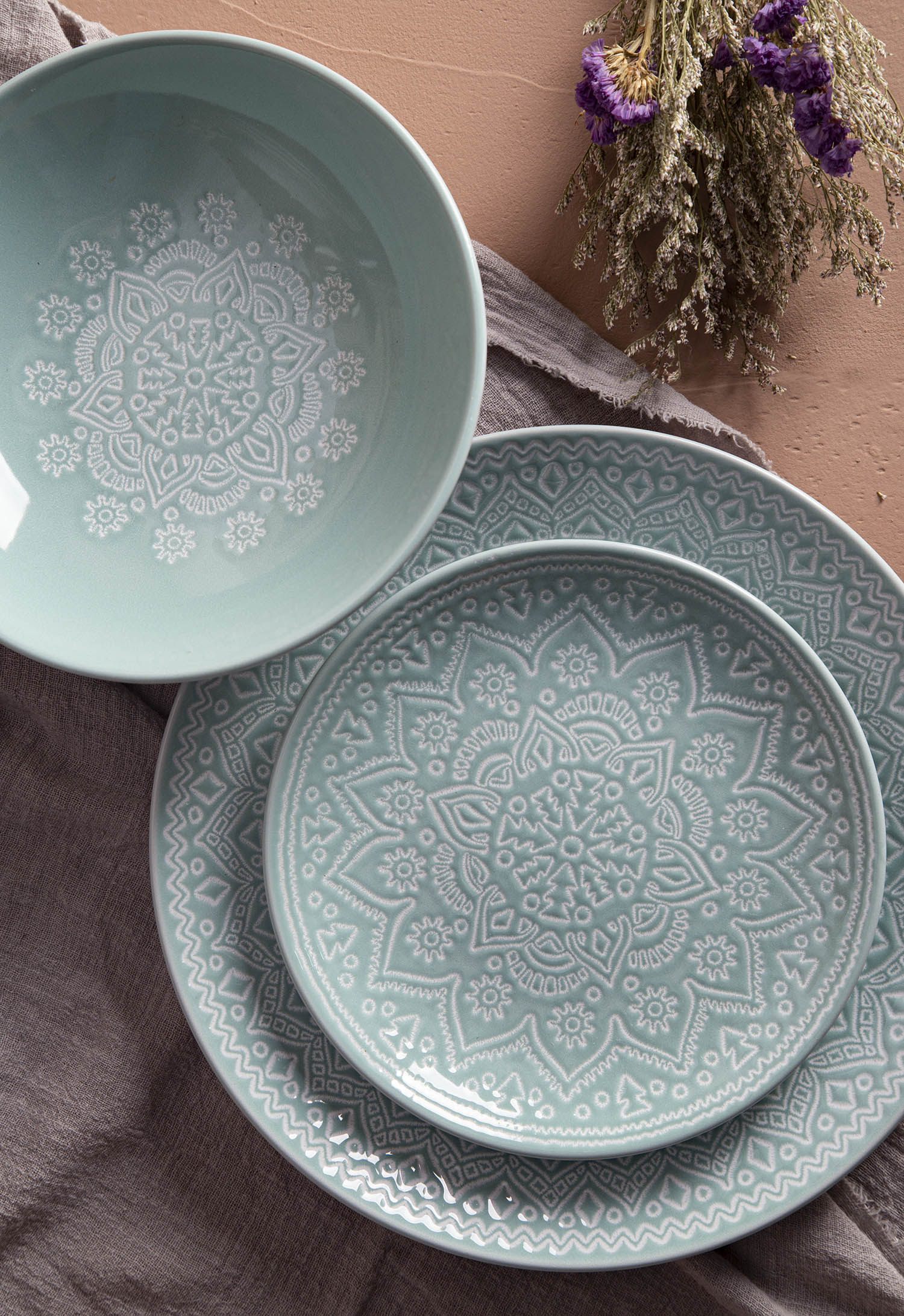 CHANGSHA HAPPY GO Embossed Glaze Ceramic Tableware Set |Dopamine Series Ceramics|happygodinnerware.com
