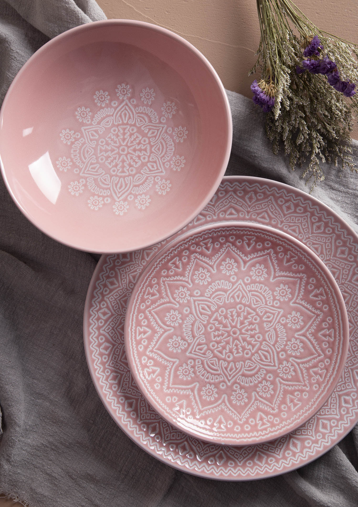 CHANGSHA HAPPY GO Embossed Glaze Ceramic Tableware Set |Dopamine Series Ceramics|happygodinnerware.com