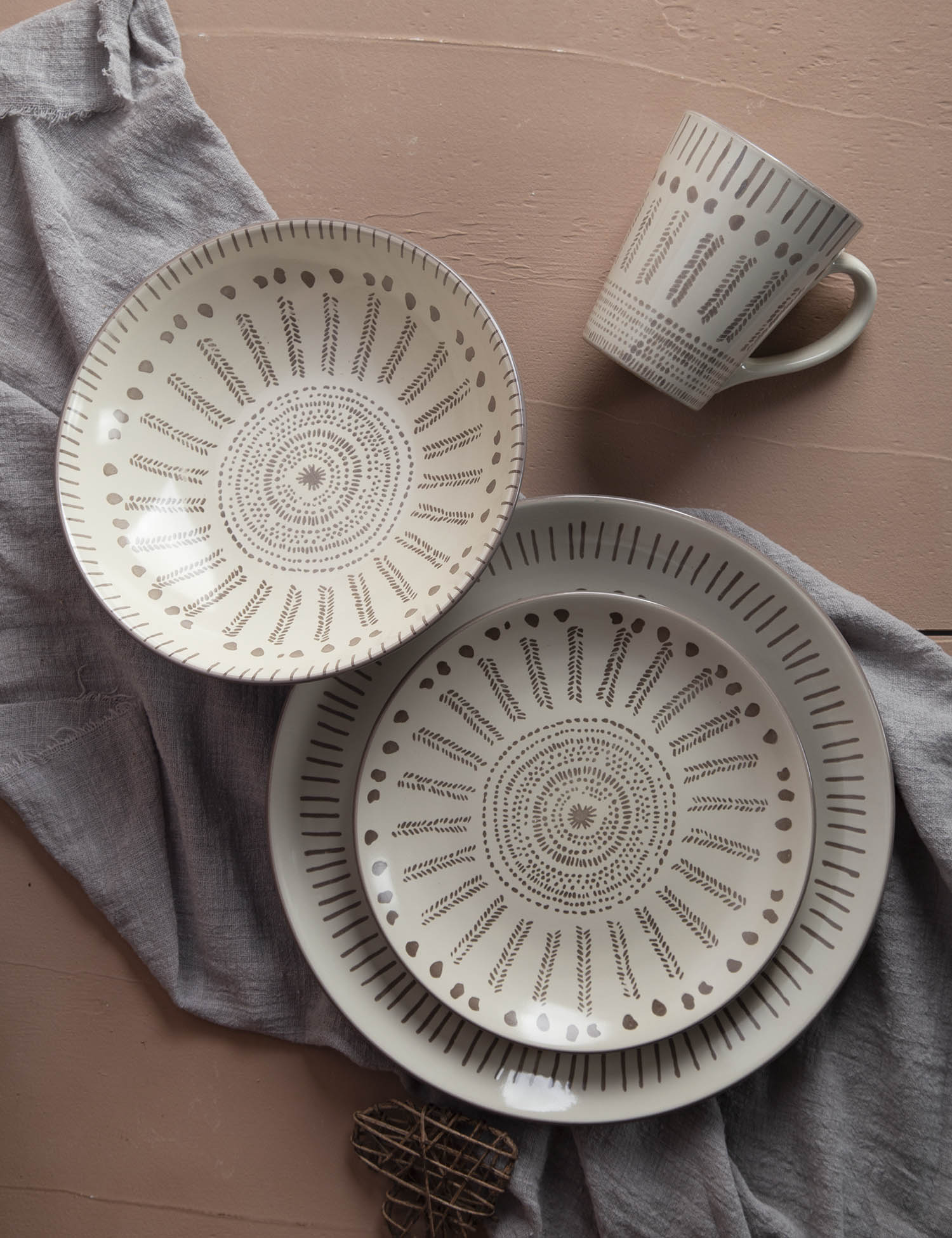 CHANGSHA HAPPY GO Radiant Silkscreen Ceramic Dinnerware Set |Dopamine Series Ceramics|happygodinnerware.com