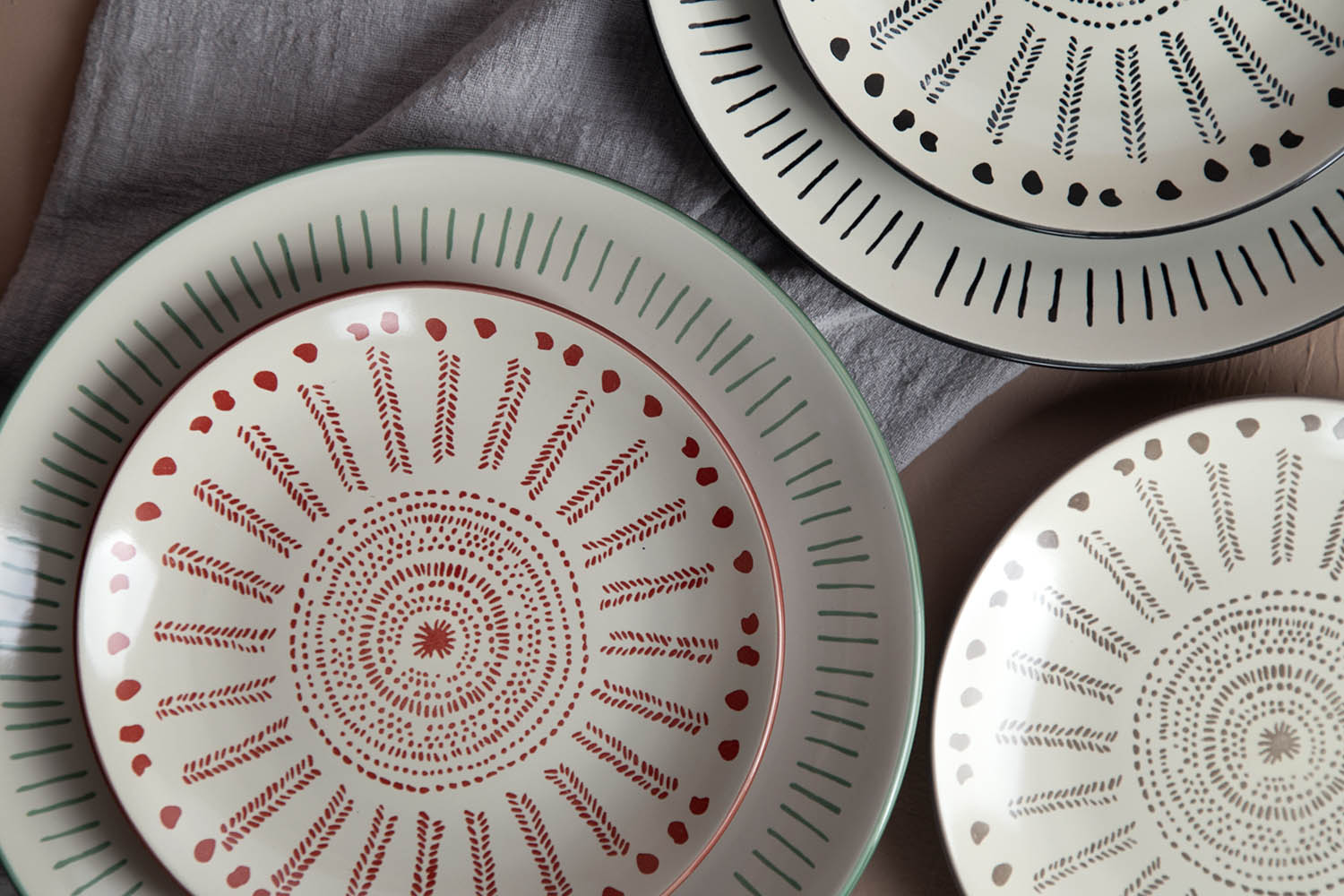 CHANGSHA HAPPY GO Radiant Silkscreen Ceramic Dinnerware Set |Dopamine Series Ceramics|happygodinnerware.com