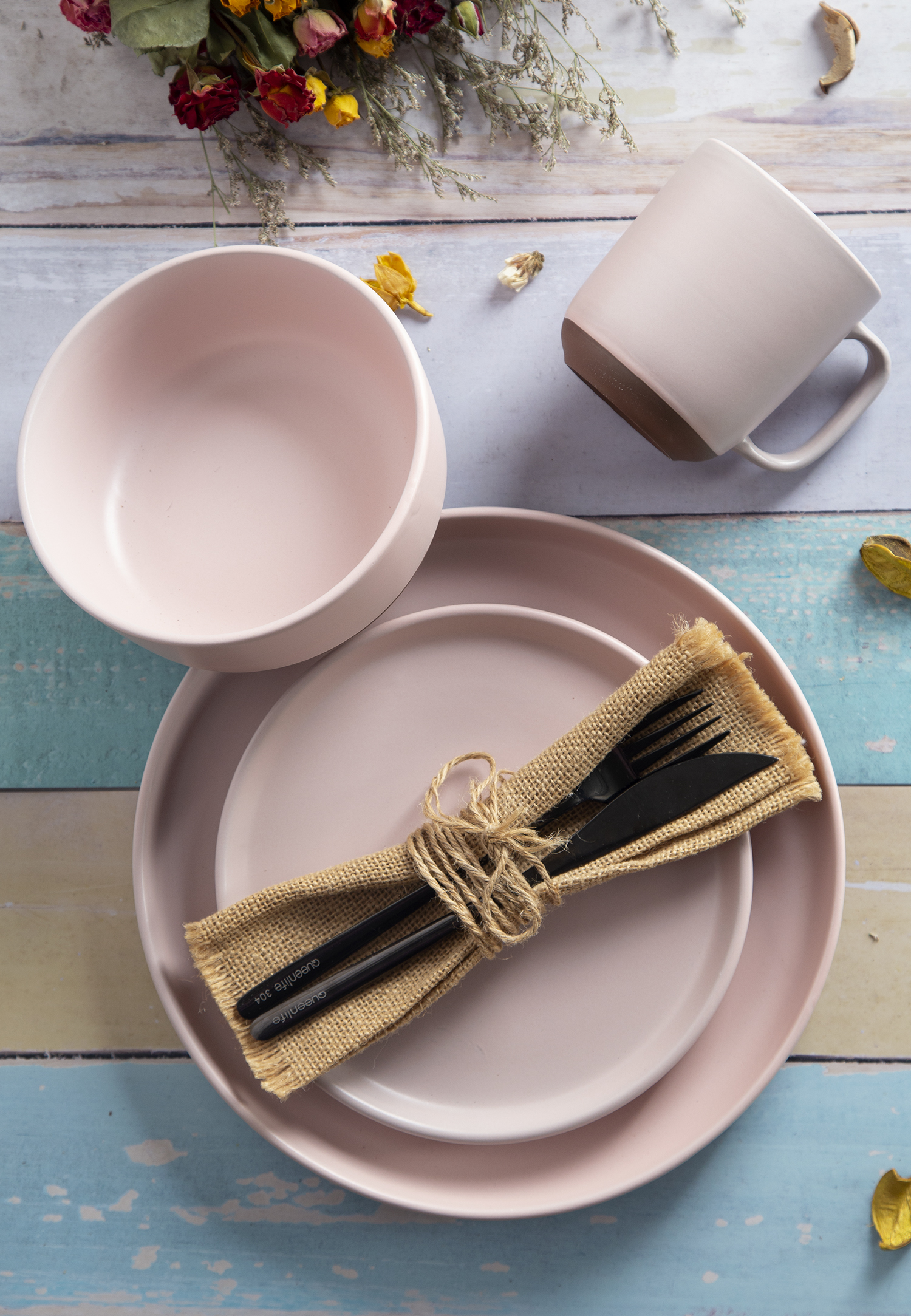 CHANGSHA HAPPY GO Two-Tone Glaze Ceramic Tableware with Terracotta Base|Dopamine Series Ceramics|happygodinnerware.com