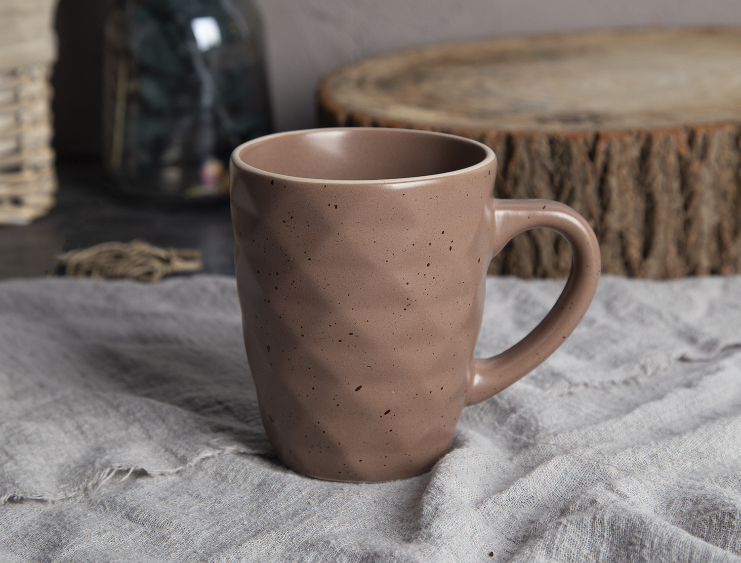 CHANGSHA HAPPY GO Embossed Stoneware Dinnerware Set with Diamond Pattern | happygodinnerware.com